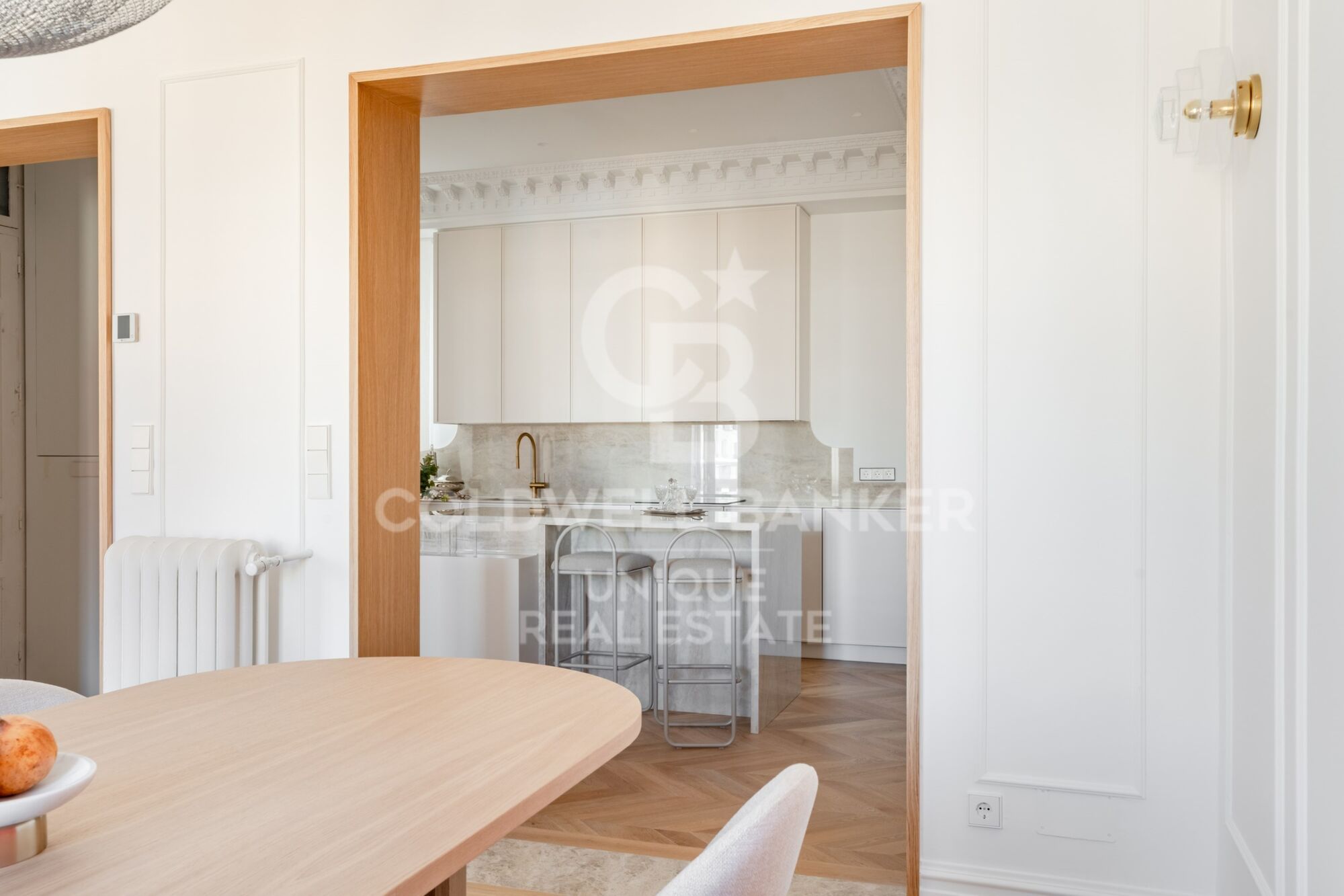 Renovated exterior flat in Castellana, Madrid