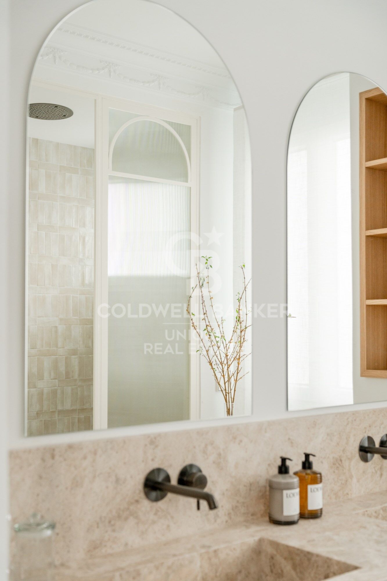 Renovated exterior flat in Castellana, Madrid