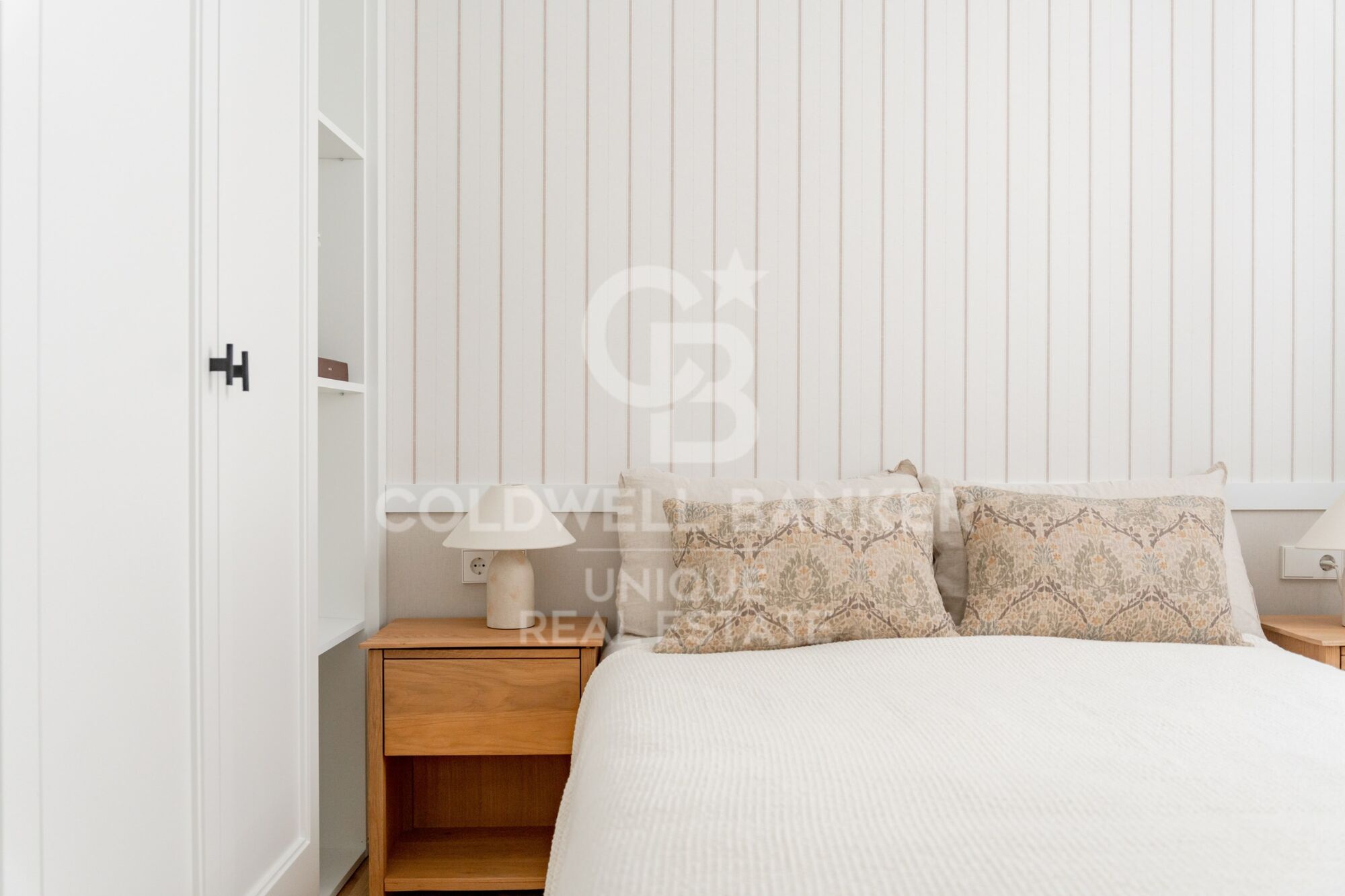 Renovated exterior flat in Castellana, Madrid