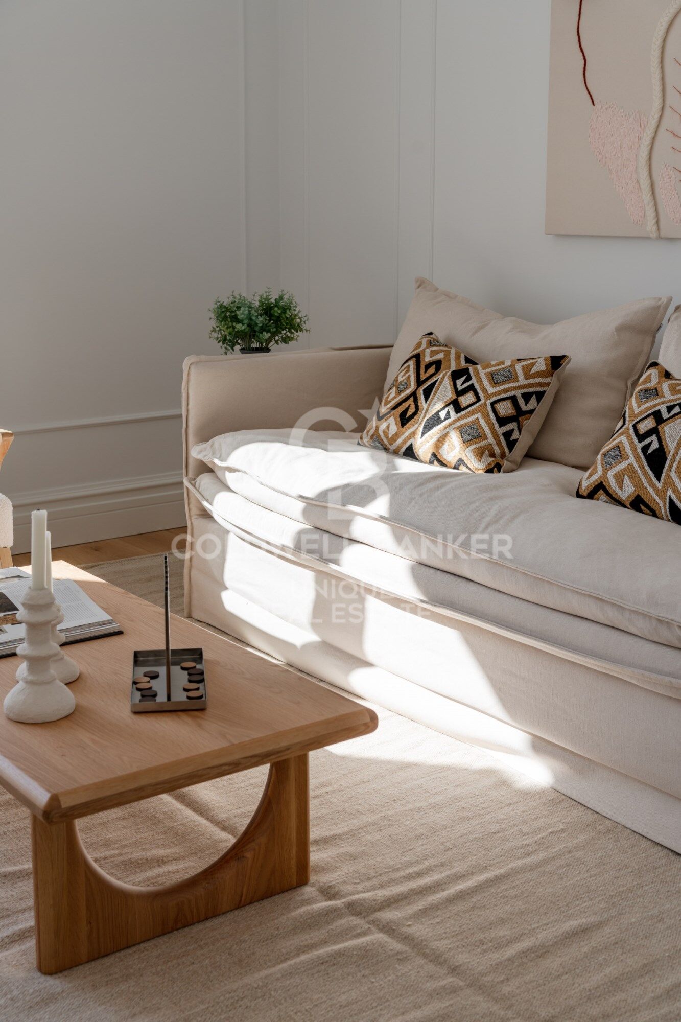 Renovated exterior flat in Castellana, Madrid