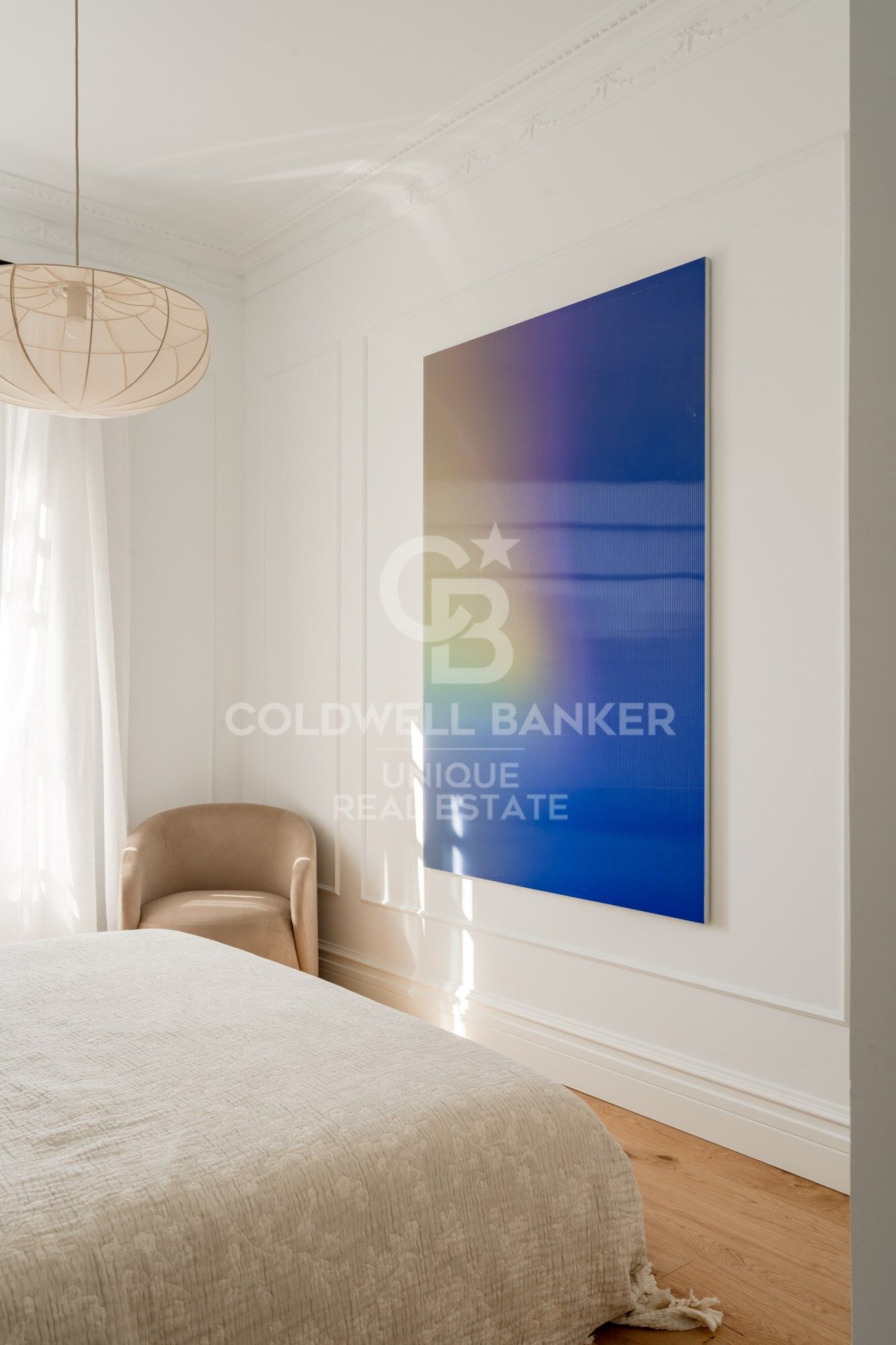 Renovated exterior flat in Castellana, Madrid