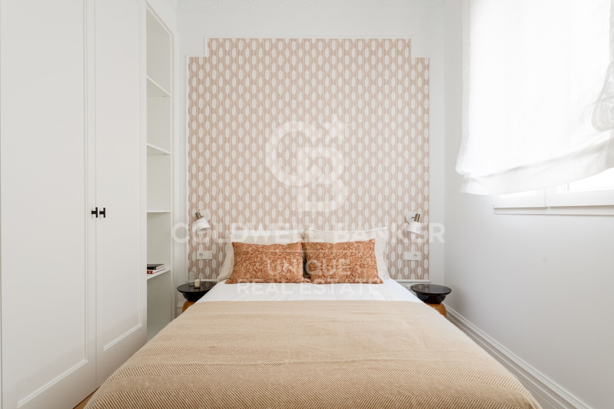 Renovated exterior flat in Castellana, Madrid