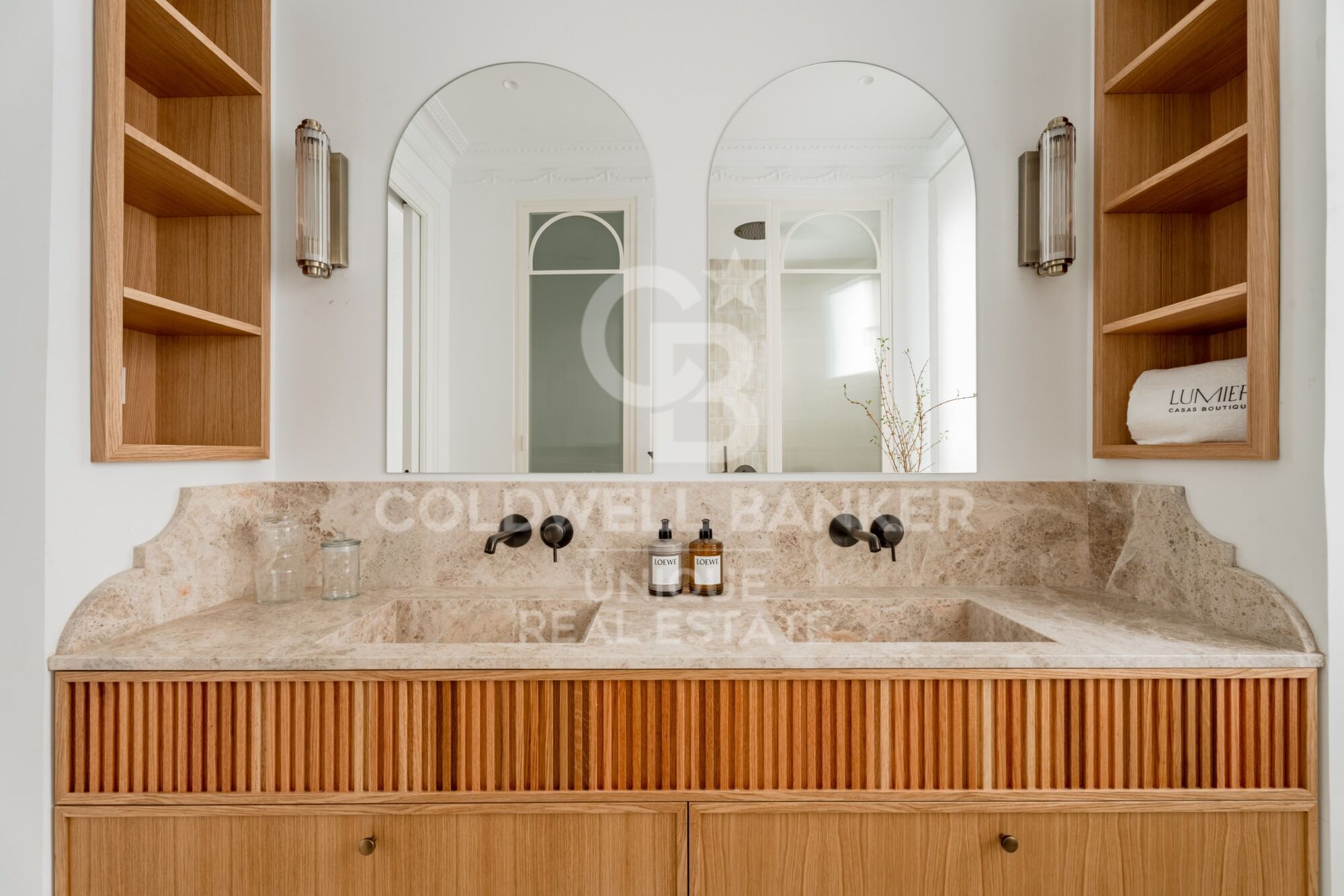 Renovated exterior flat in Castellana, Madrid