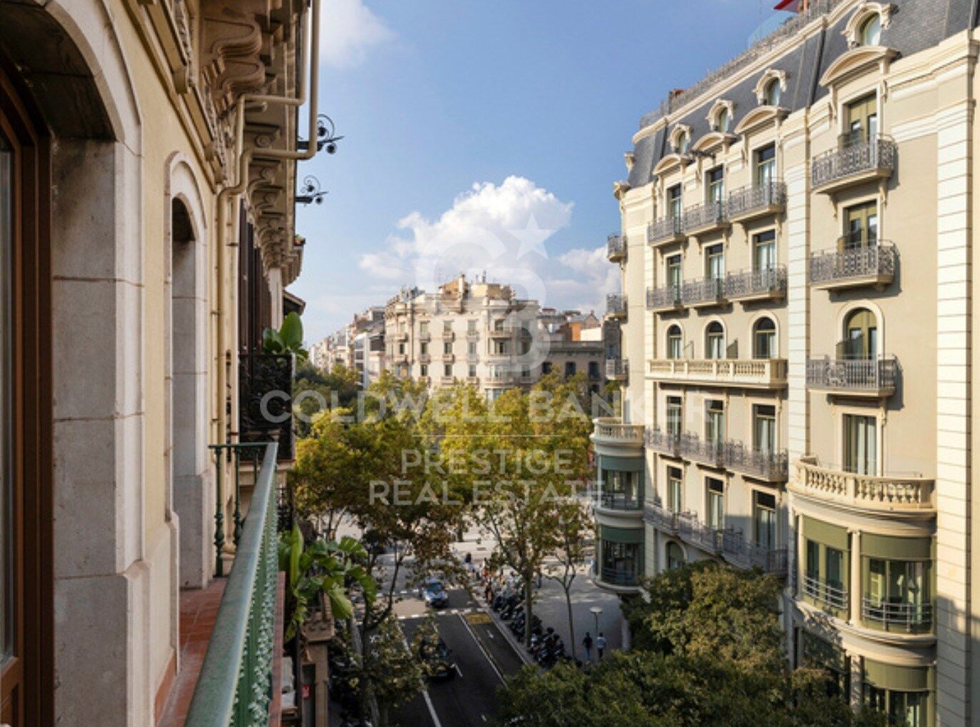 ÁTICO DE LUJO JUNTO A PASSEIG DE GRÀCIA - 198 m² REFORMADOS A ESTRENAR