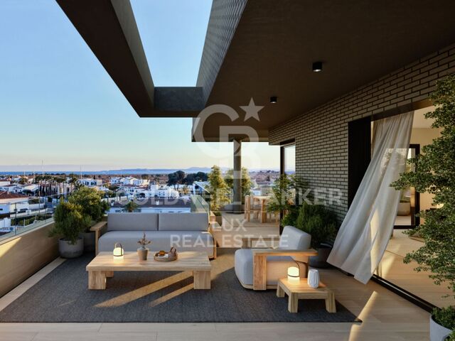 Penthouse with 118m² terrace for sale in Santa Margarita, on the Costa Brava