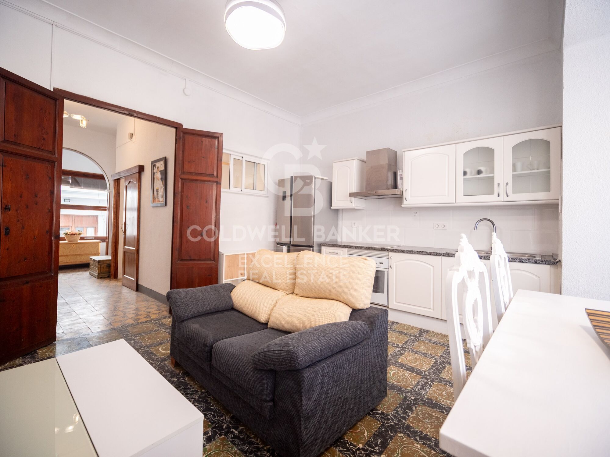 Majestätisches Stadthaus mit großen Reihenhäusern in Oliva