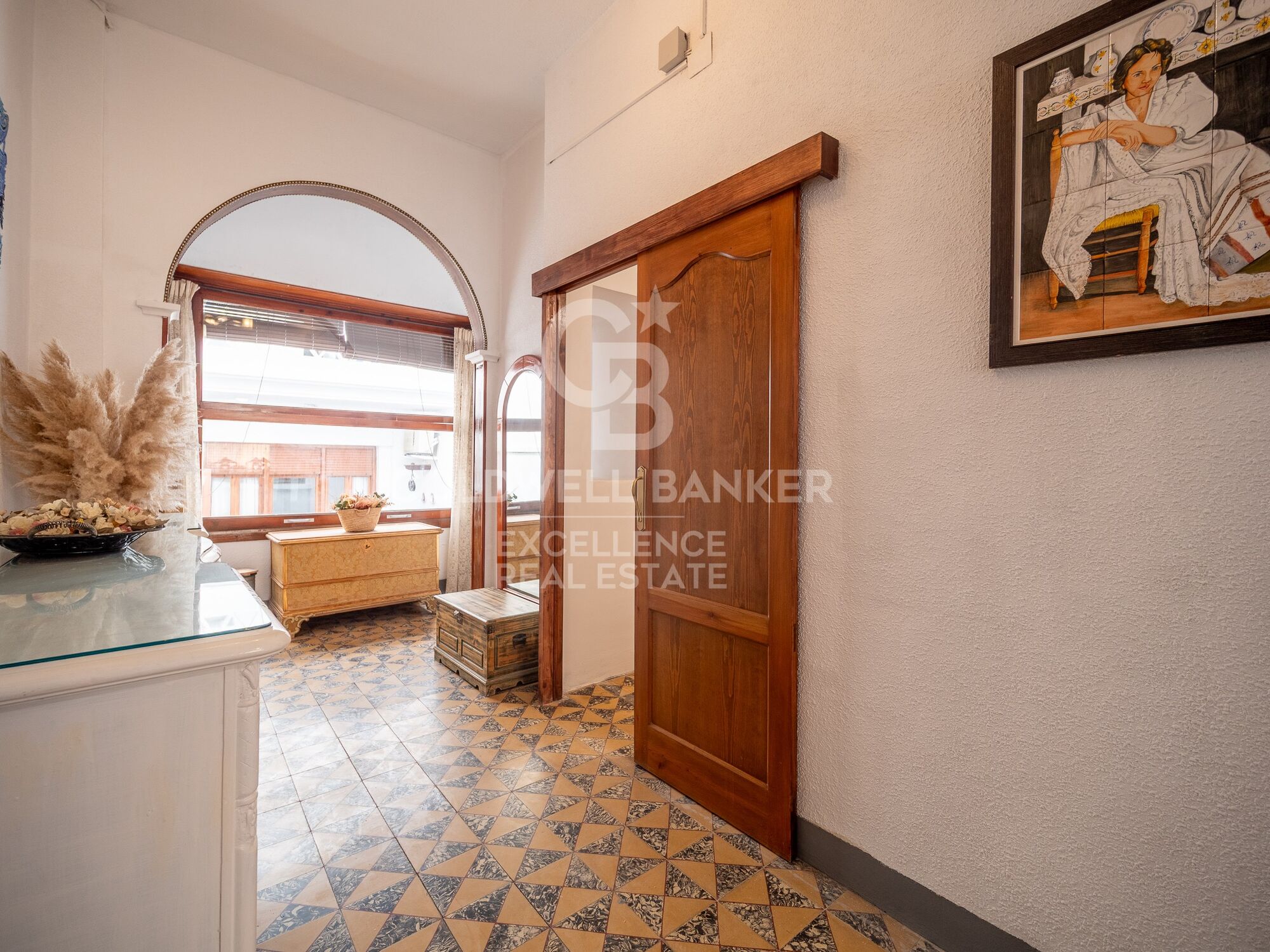 Majestuosa casa de pueblo con amplias terrazas en Oliva