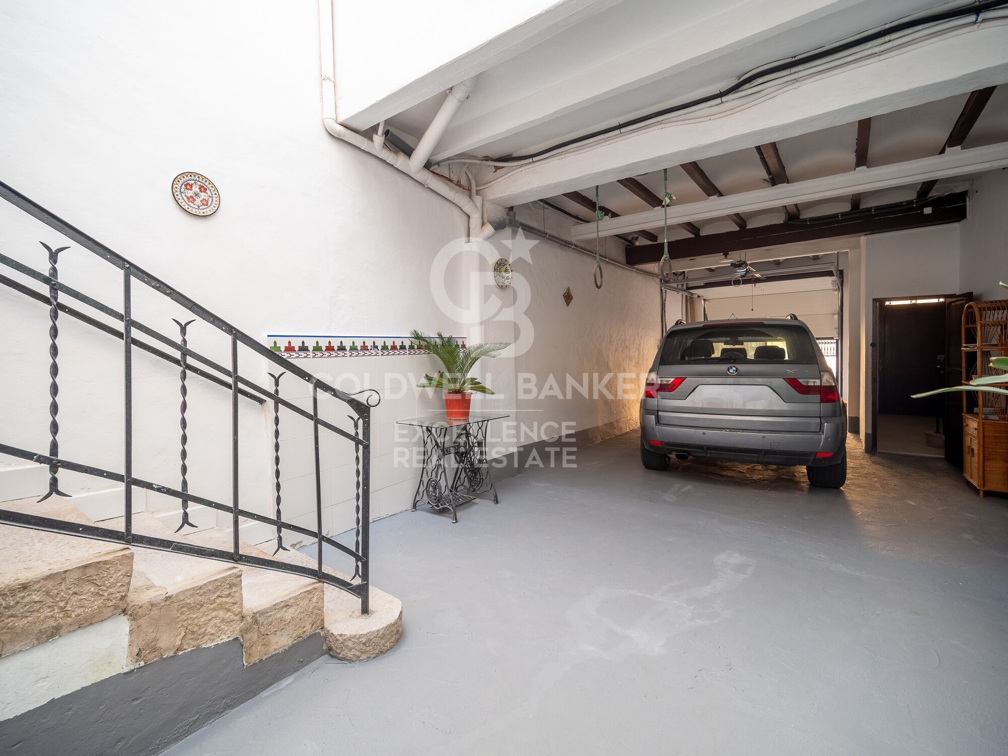 Majestuosa casa de pueblo con amplias terrazas en Oliva