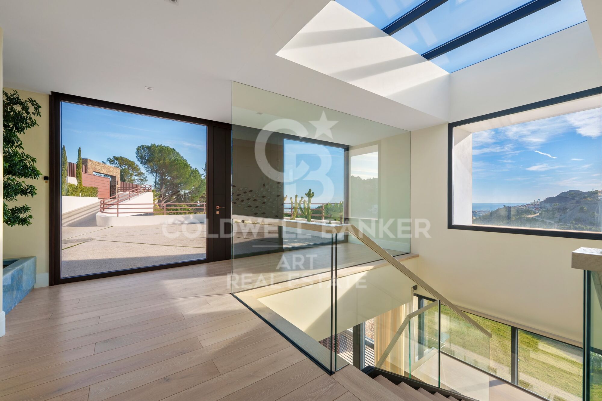 Exclusiva Villa de Cinco Dormitorios en El Madroñal, Benahavís