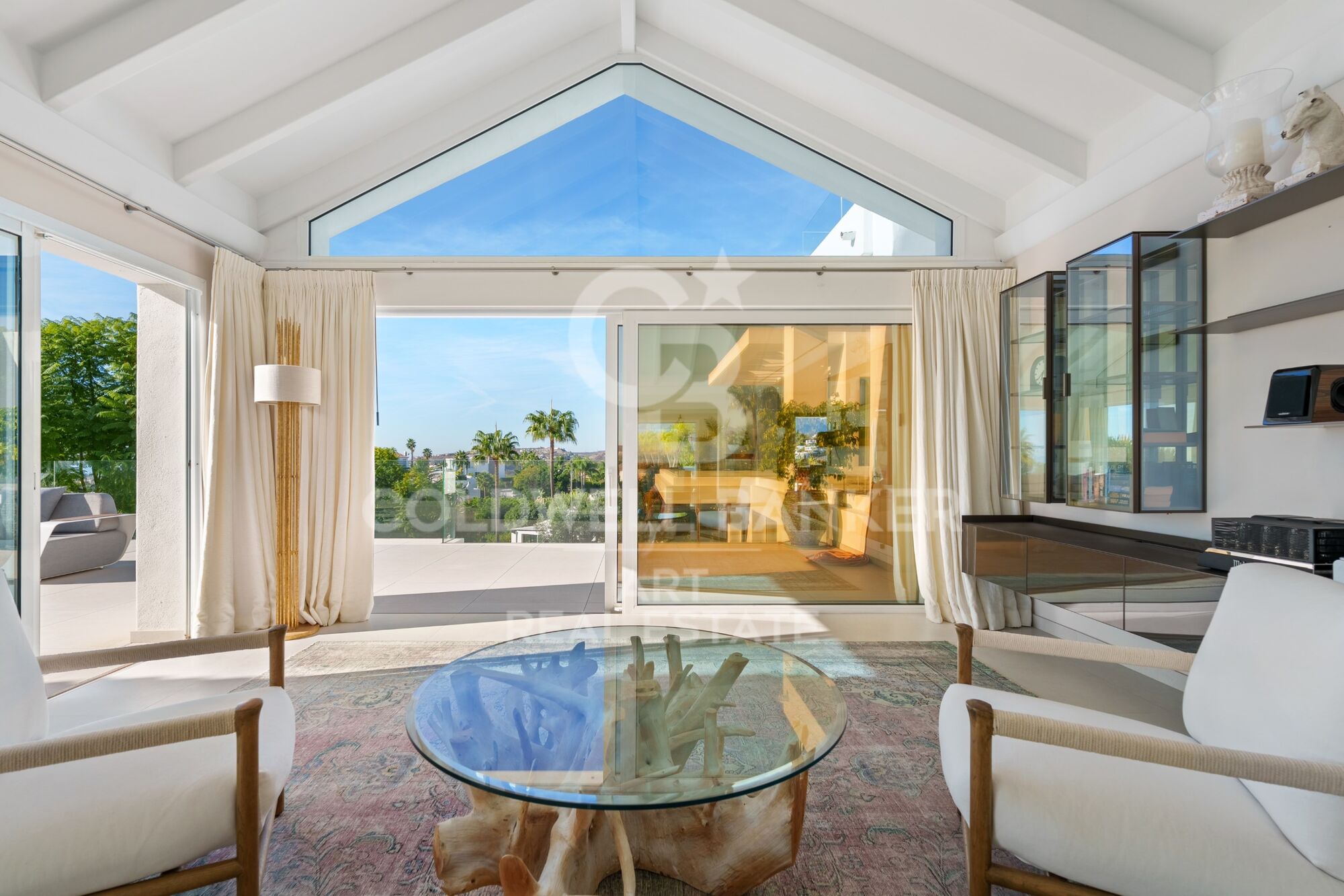 Impresionante Villa con Vistas Panorámicas en Puerto del Almendro, Benahavís