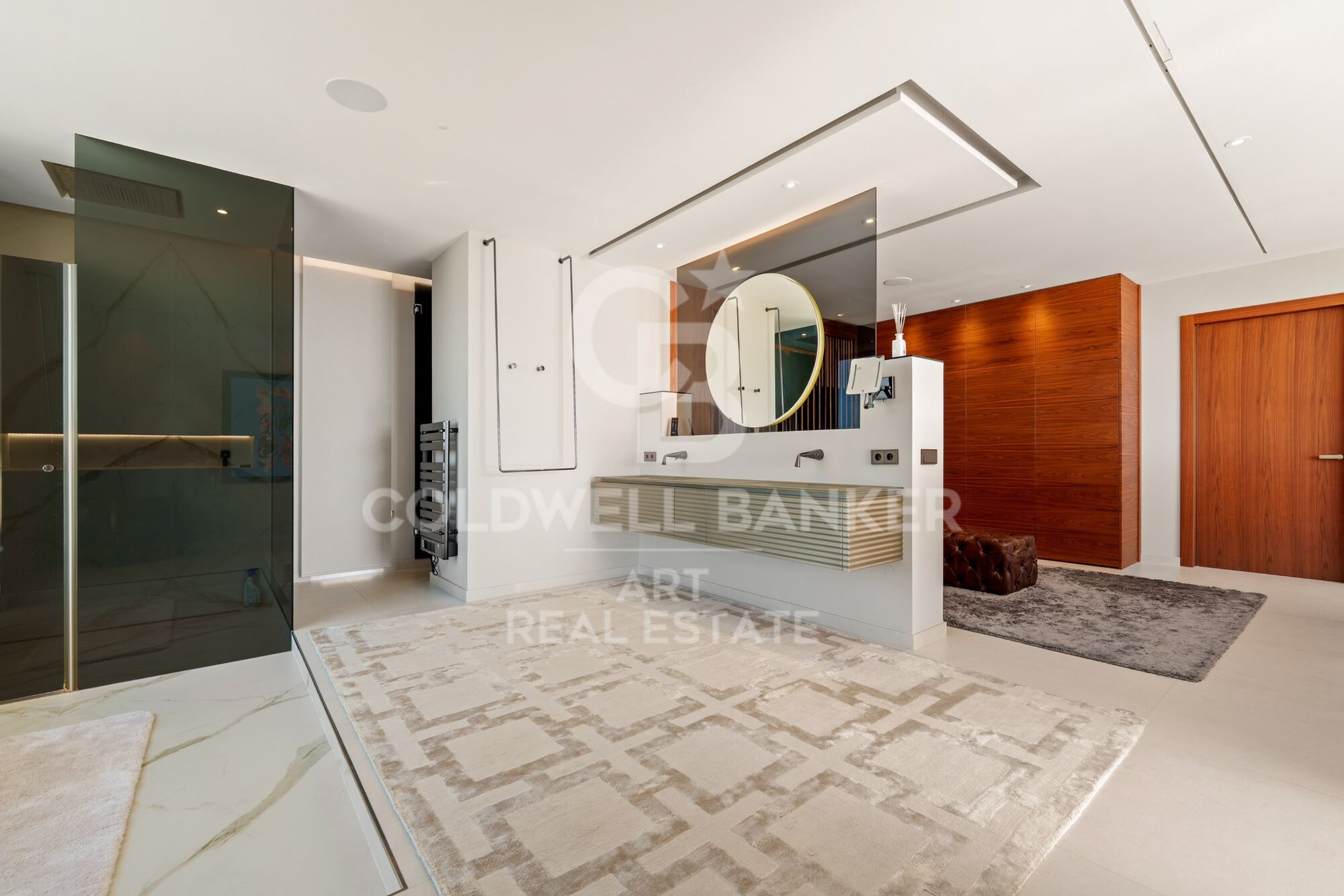 Impresionante Villa con Vistas Panorámicas en Puerto del Almendro, Benahavís