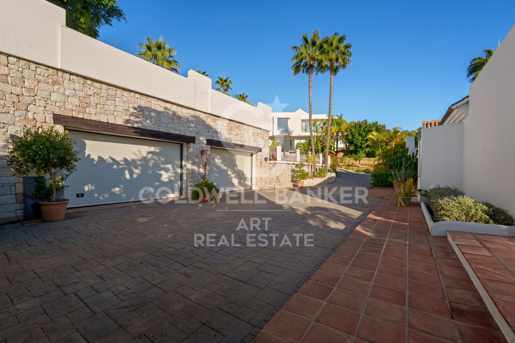 Impresionante Villa con Vistas Panorámicas en Puerto del Almendro, Benahavís