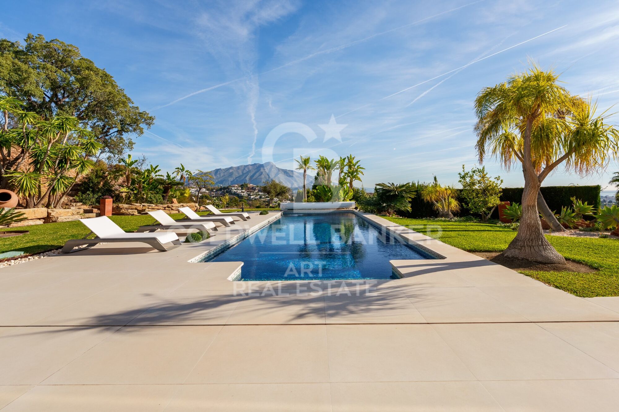 Beeindruckende Villa mit Panoramablick in Puerto del Almendro, Benahavís