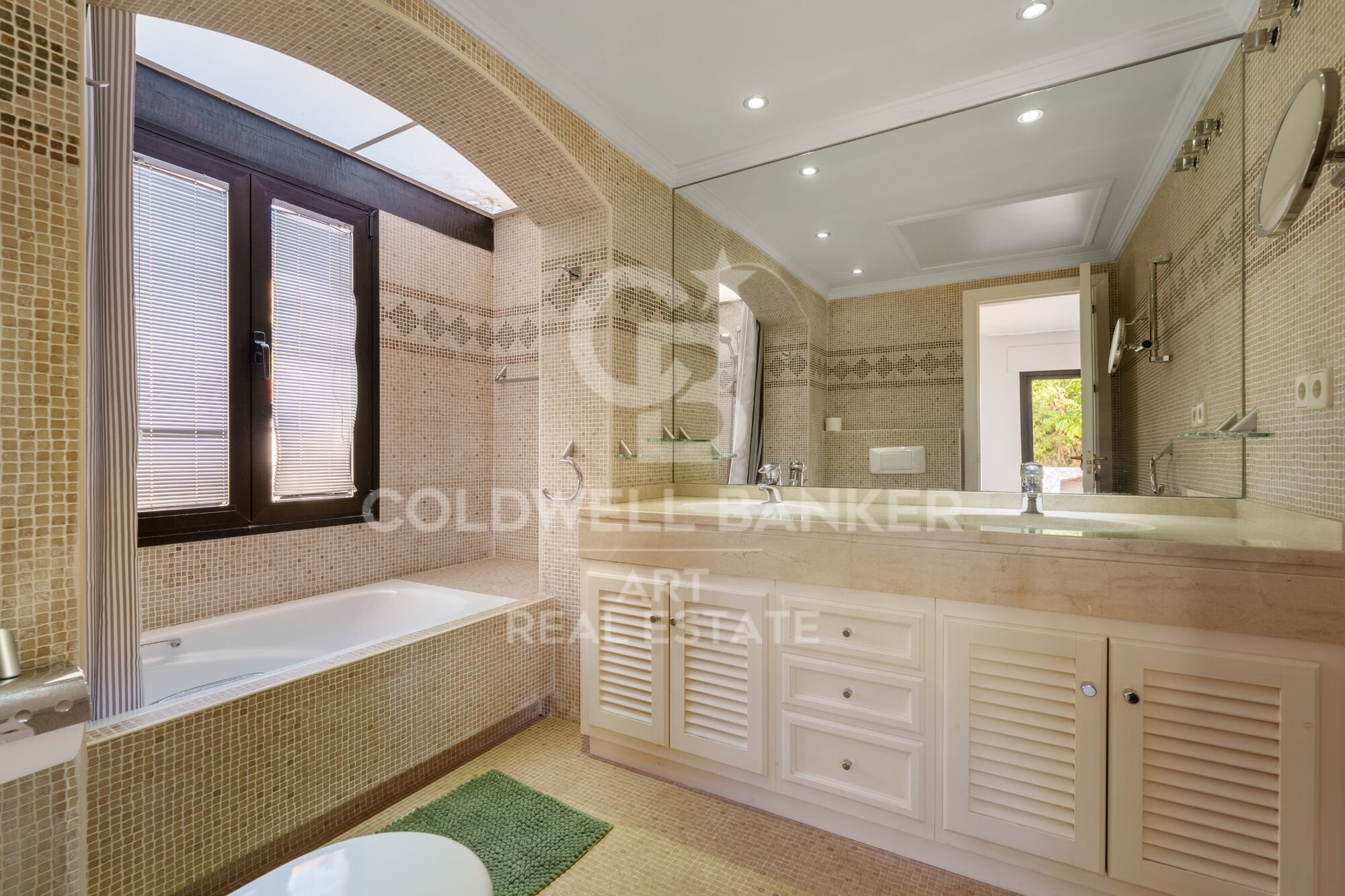 Villa Exceptionnelle avec Vues Panoramiques à Puerto del Almendro, Benahavís
