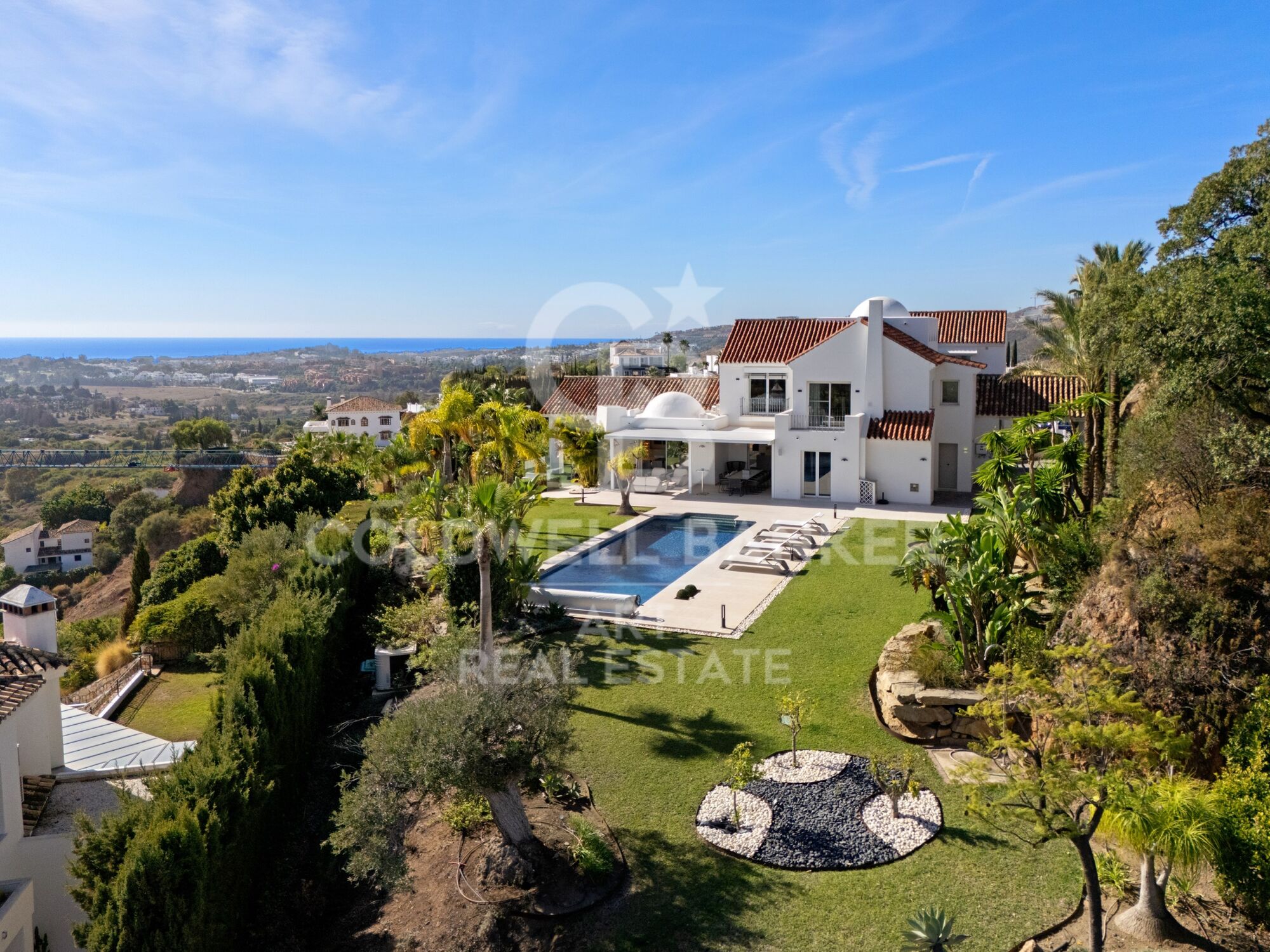 Villa Exceptionnelle avec Vues Panoramiques à Puerto del Almendro, Benahavís