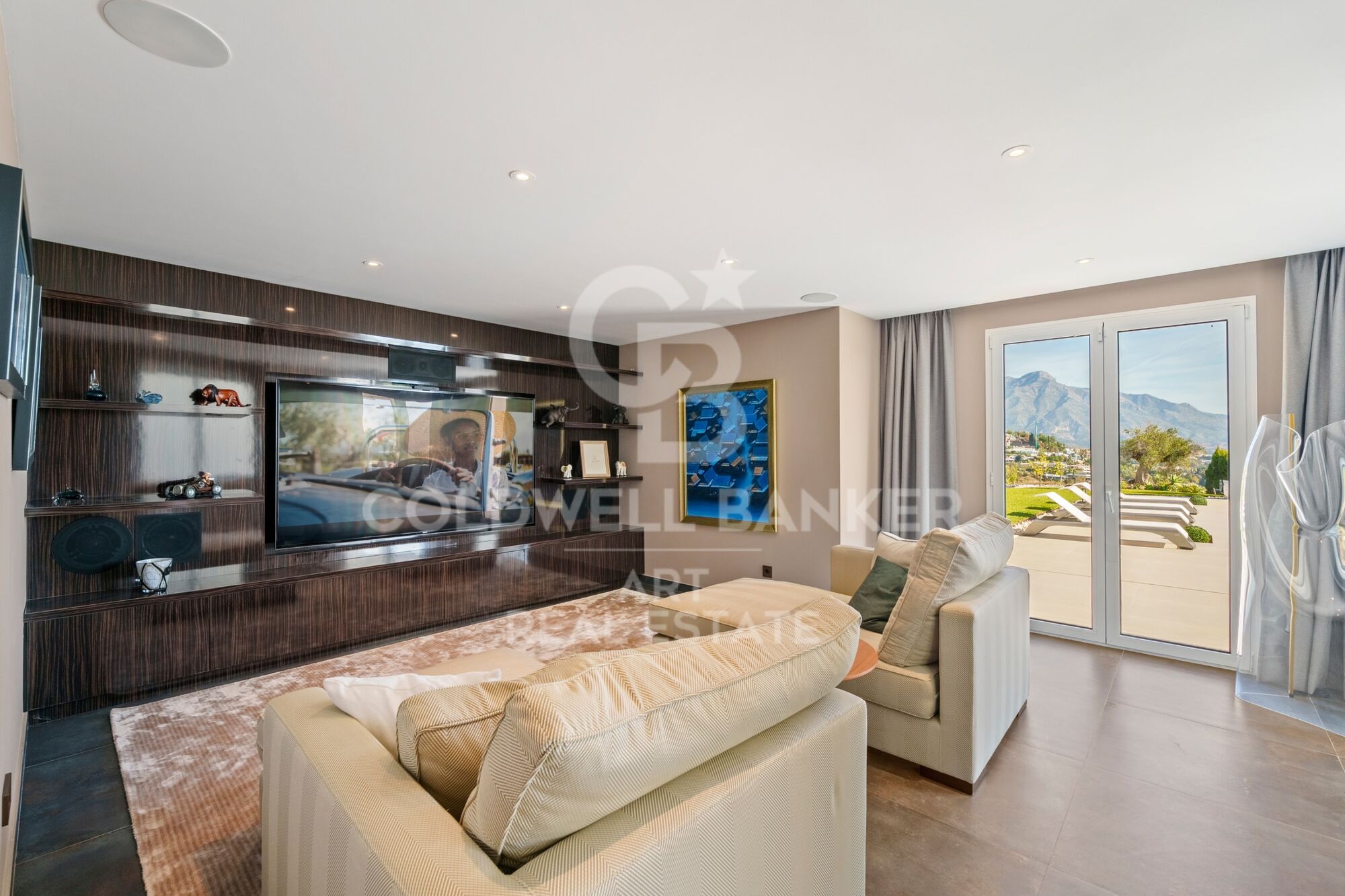 Villa Exceptionnelle avec Vues Panoramiques à Puerto del Almendro, Benahavís