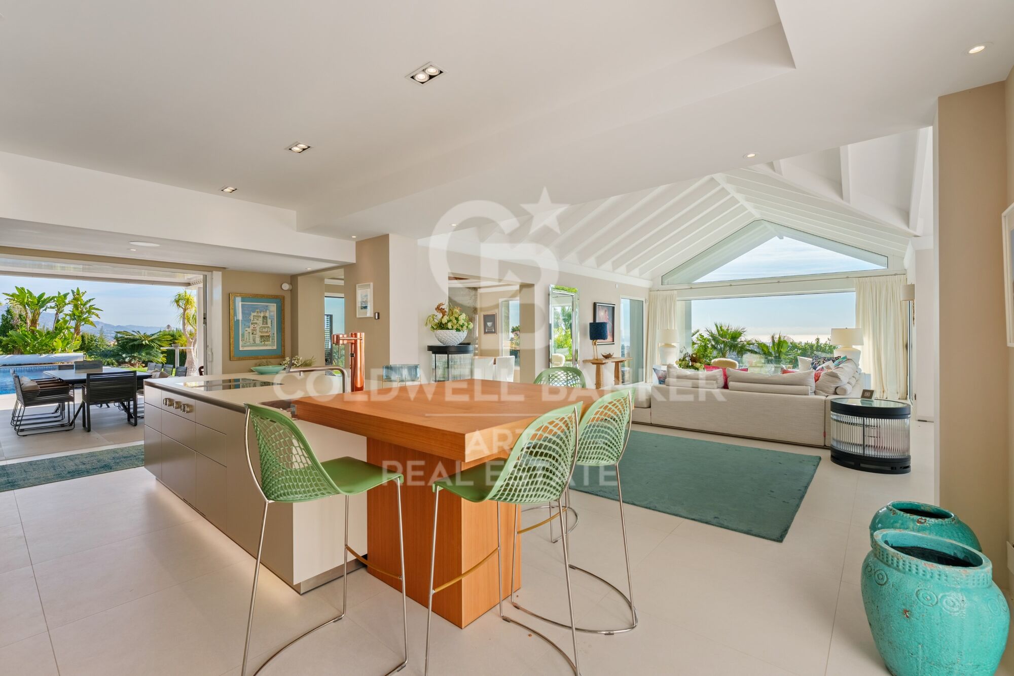Villa Exceptionnelle avec Vues Panoramiques à Puerto del Almendro, Benahavís