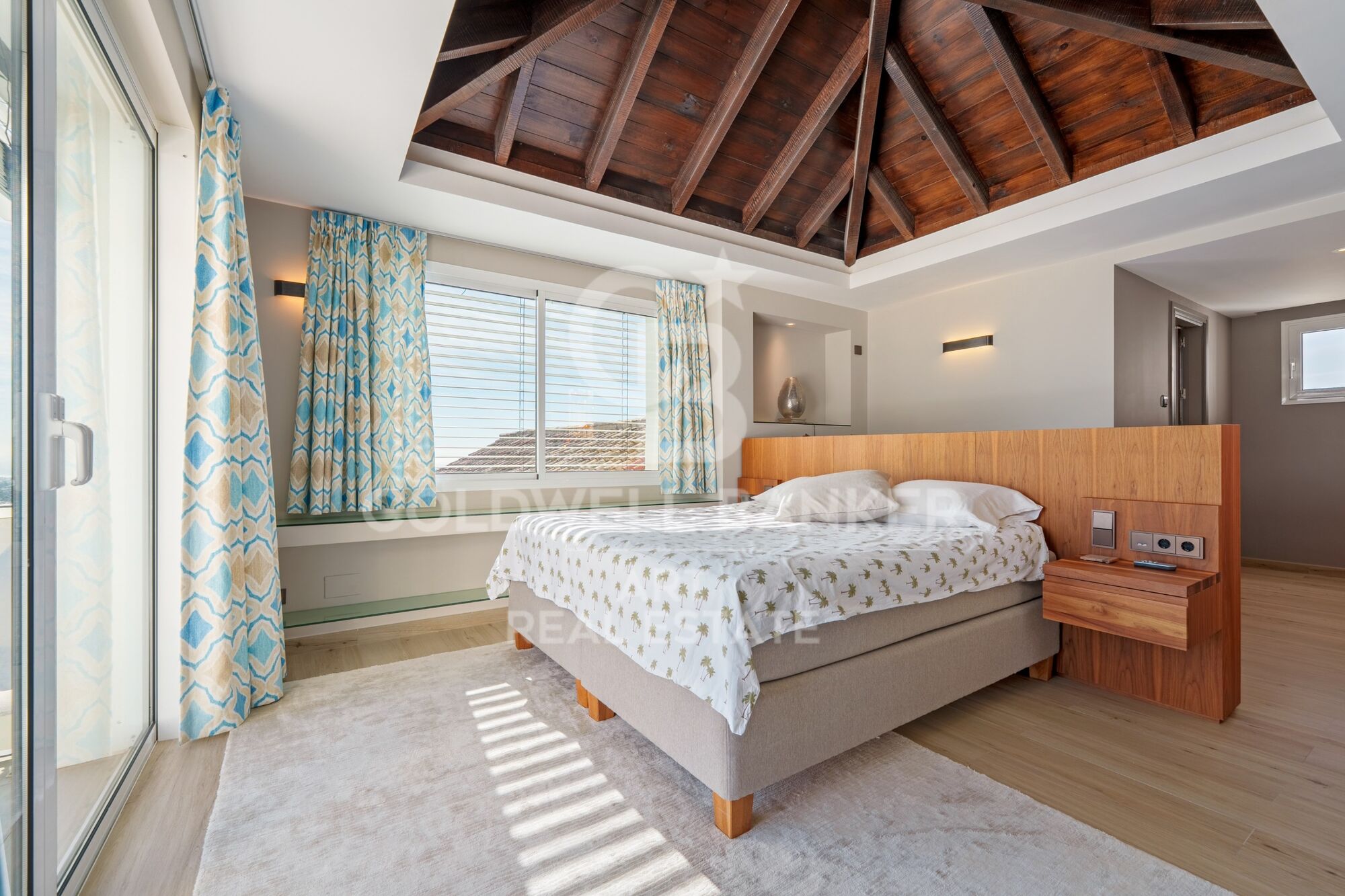 Villa Exceptionnelle avec Vues Panoramiques à Puerto del Almendro, Benahavís