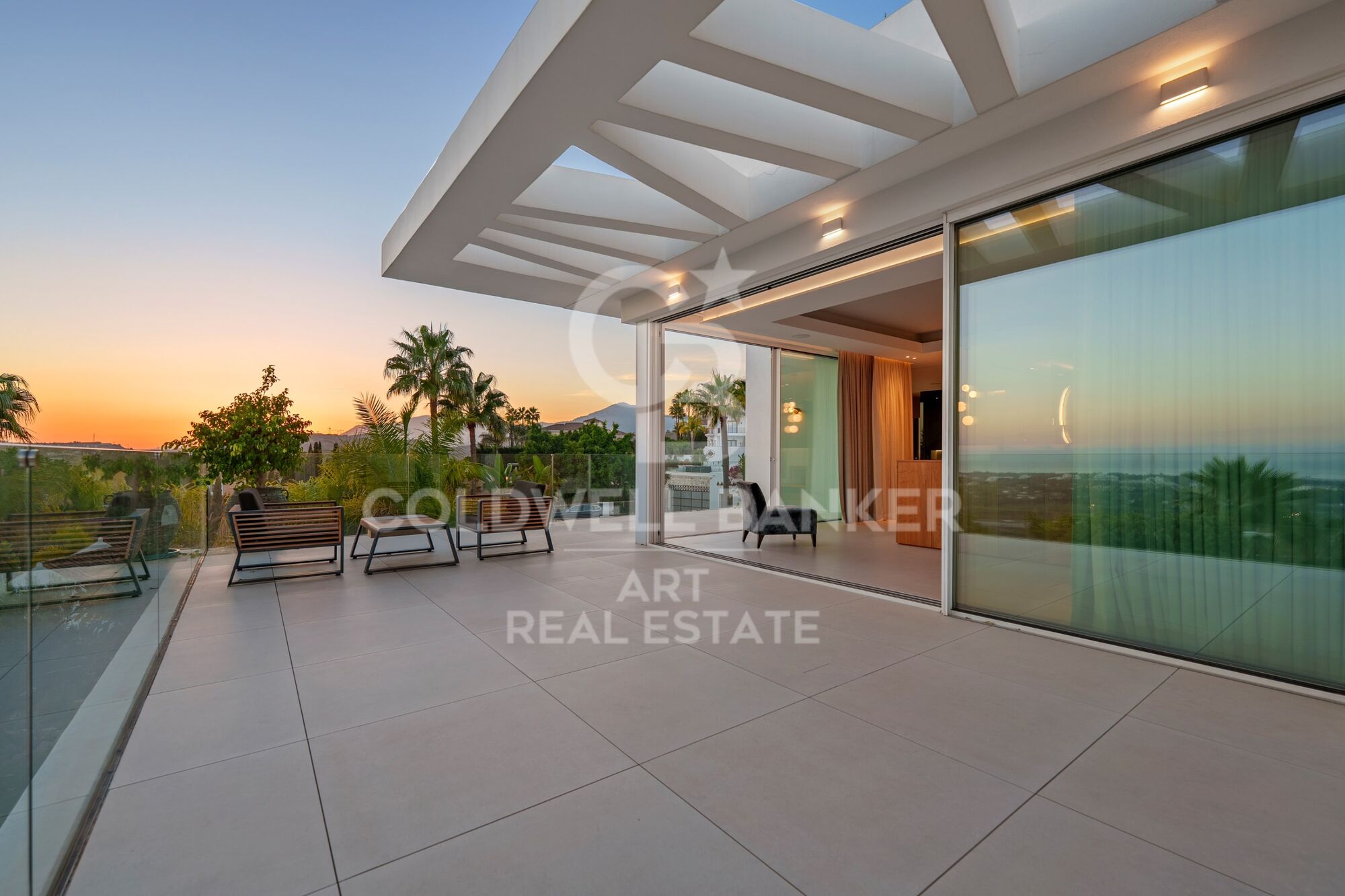Villa Exceptionnelle avec Vues Panoramiques à Puerto del Almendro, Benahavís