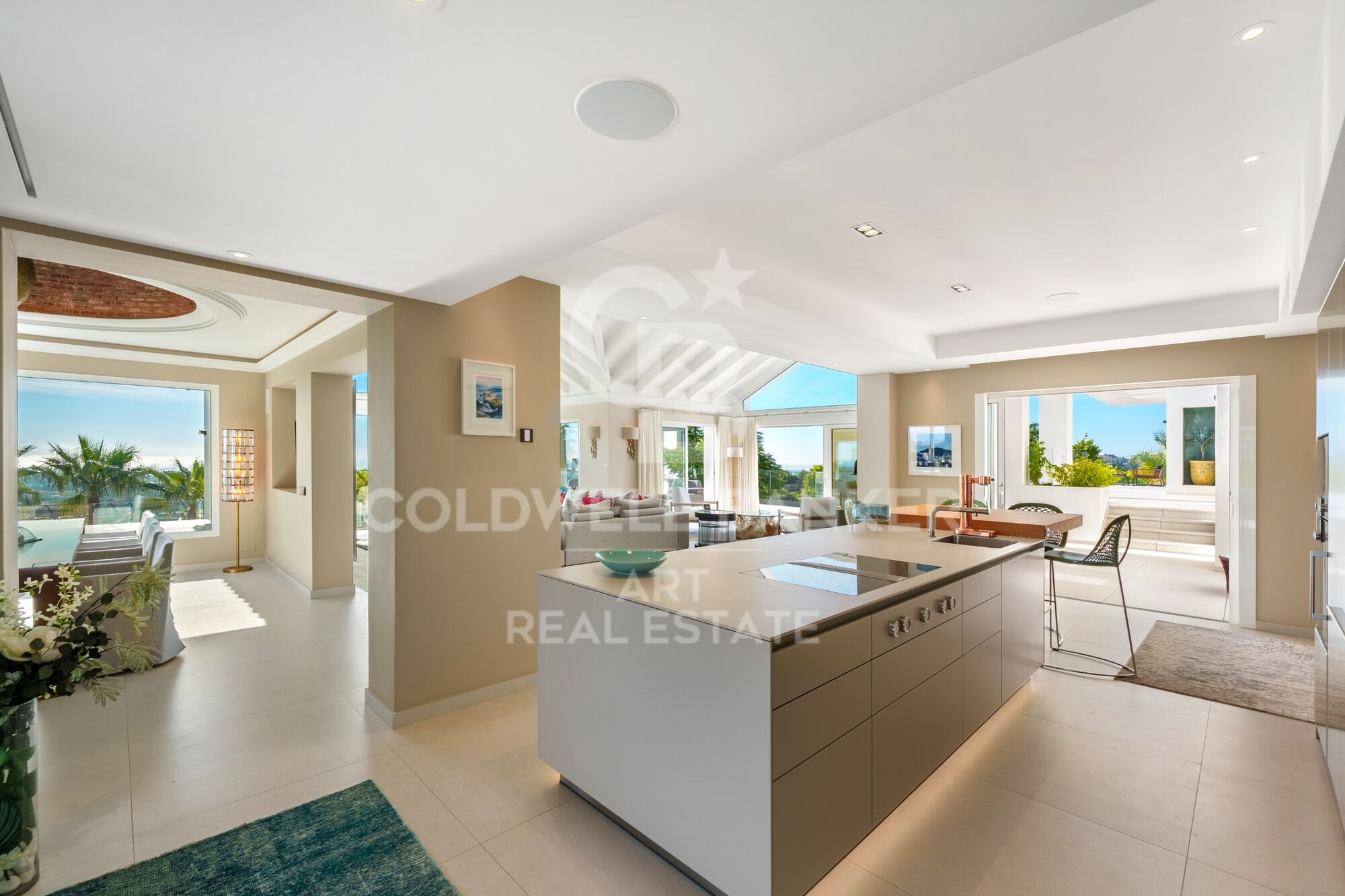 Villa Exceptionnelle avec Vues Panoramiques à Puerto del Almendro, Benahavís
