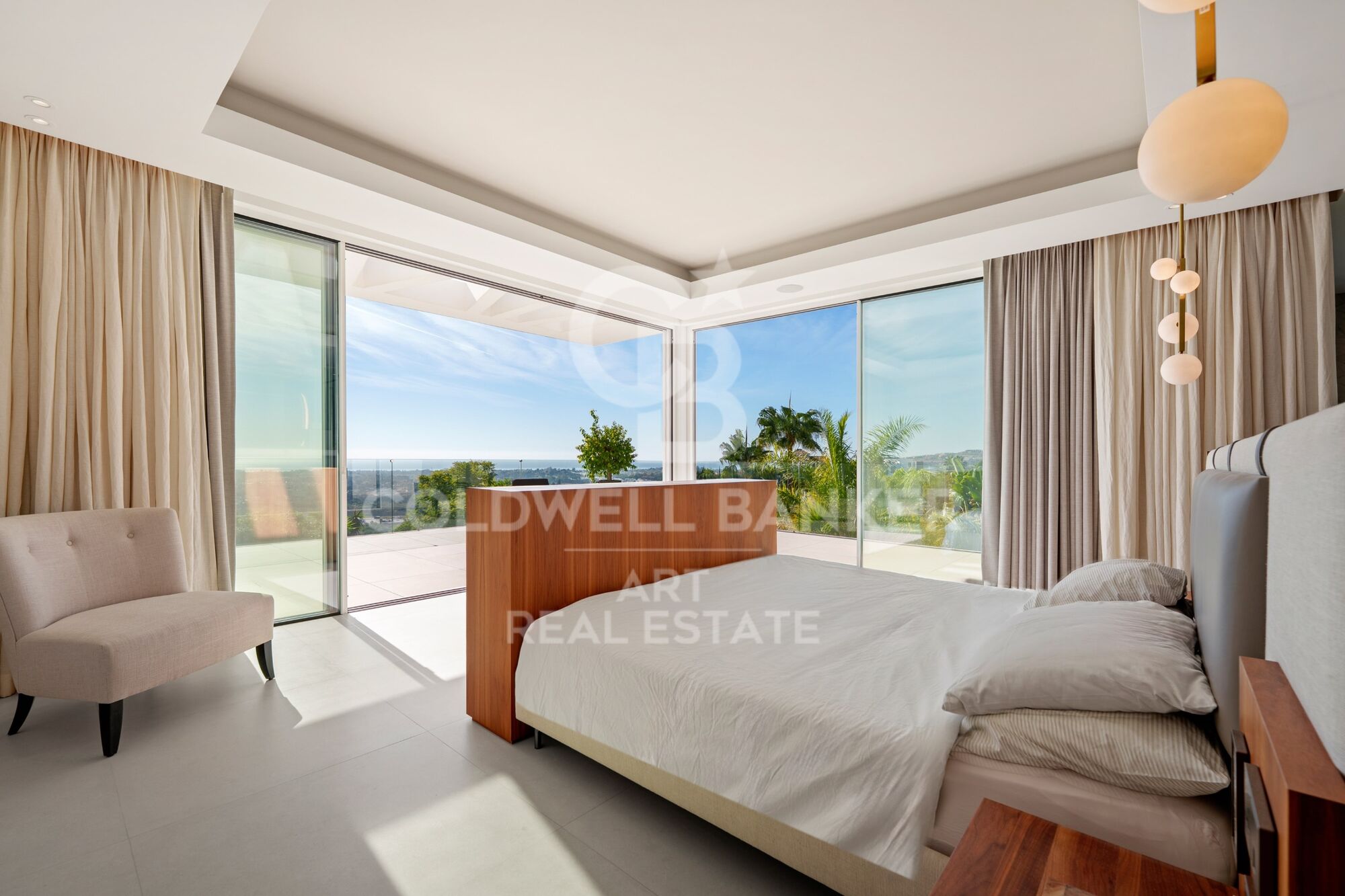 Villa Exceptionnelle avec Vues Panoramiques à Puerto del Almendro, Benahavís