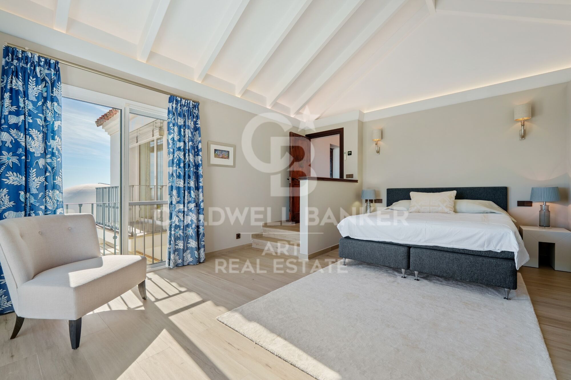Villa Exceptionnelle avec Vues Panoramiques à Puerto del Almendro, Benahavís