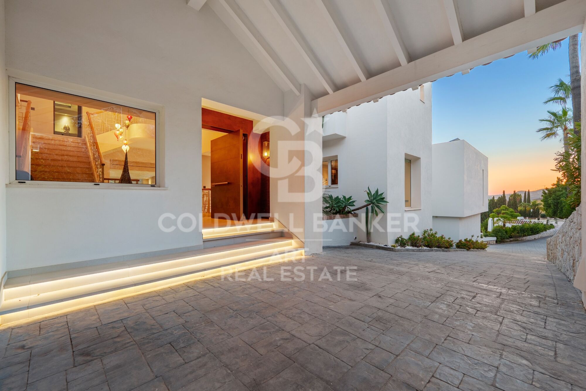 Villa Exceptionnelle avec Vues Panoramiques à Puerto del Almendro, Benahavís