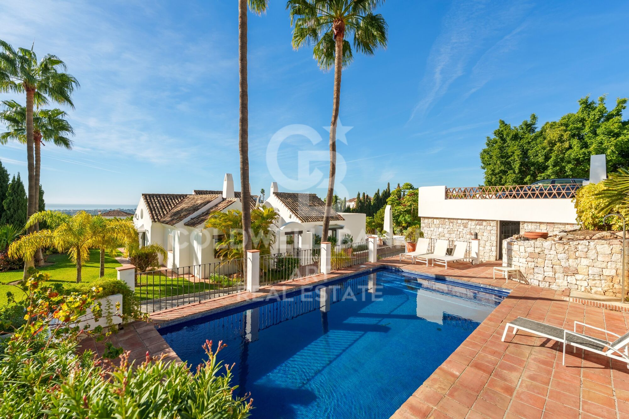 Impresionante Villa con Vistas Panorámicas en Puerto del Almendro, Benahavís