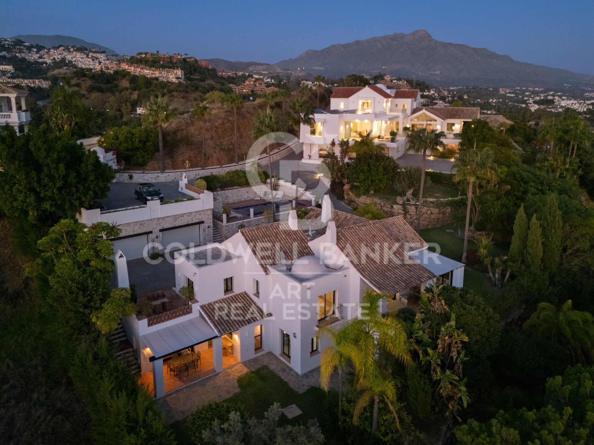 Stunning Villa with Panoramic Views in Puerto del Almendro, Benahavís