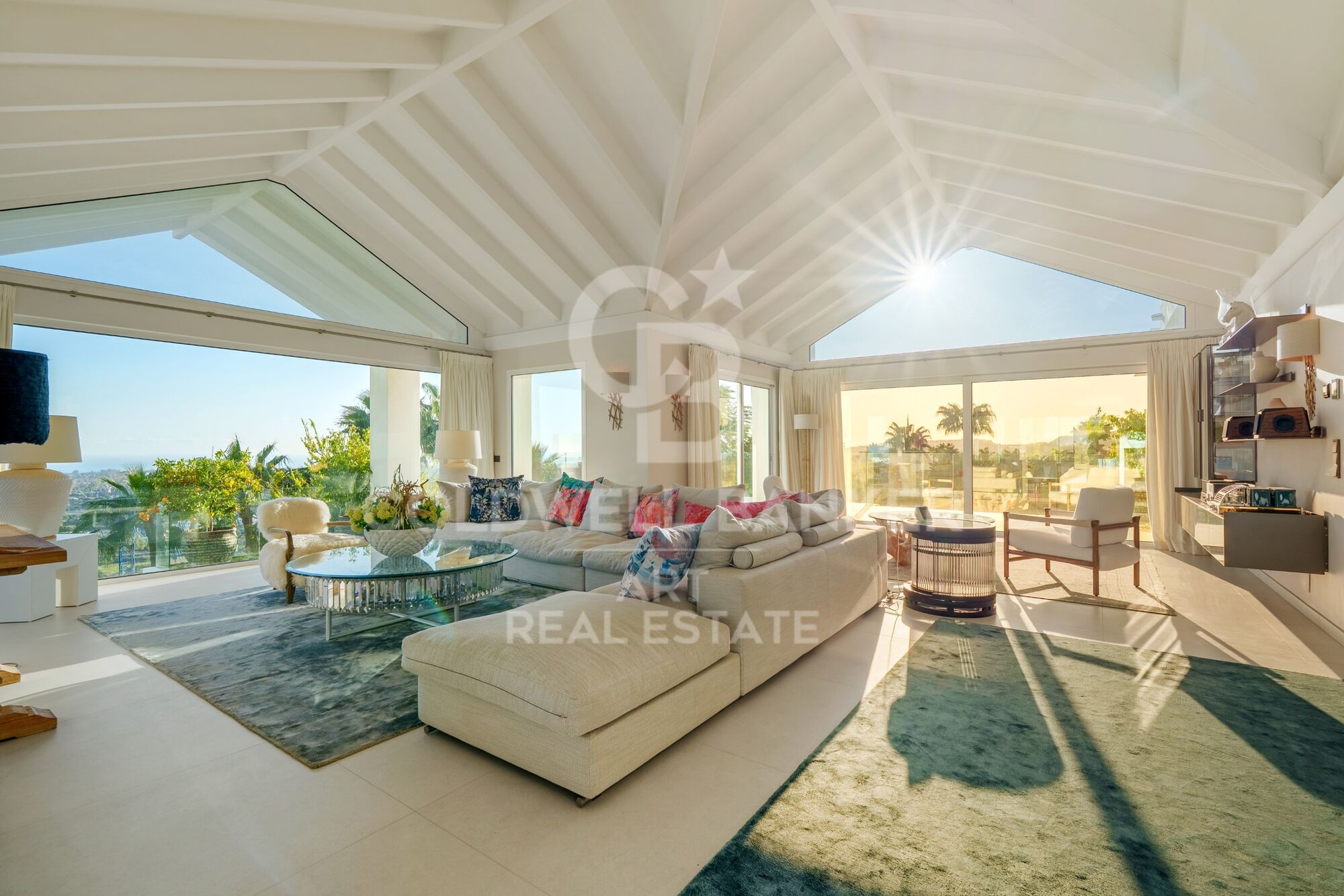 Villa Exceptionnelle avec Vues Panoramiques à Puerto del Almendro, Benahavís
