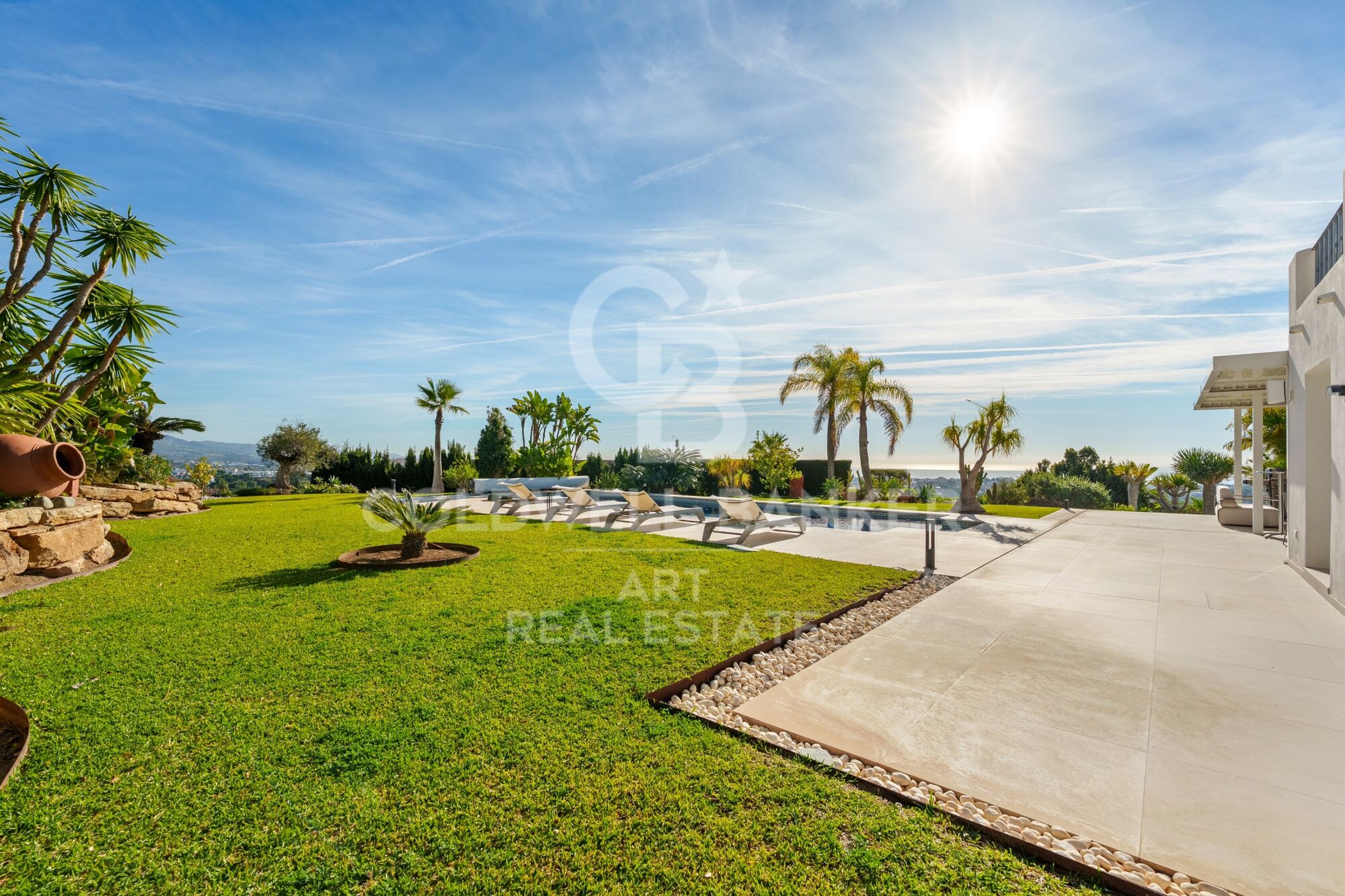 Villa Exceptionnelle avec Vues Panoramiques à Puerto del Almendro, Benahavís