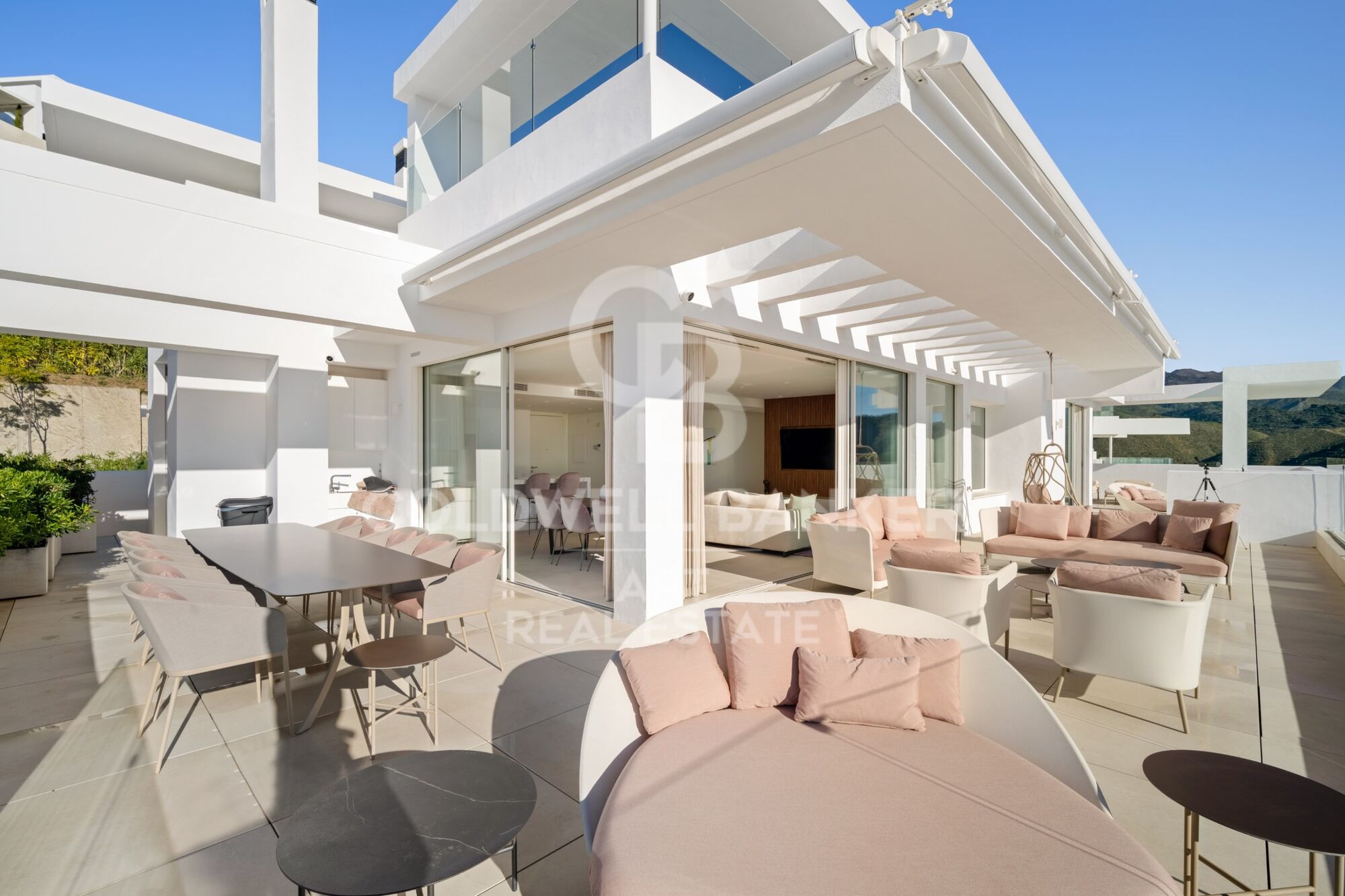 Penthouse Duplex de Luxe avec Piscine Privée et Vues Panoramiques sur la Mer à Palo Alto, Ojén