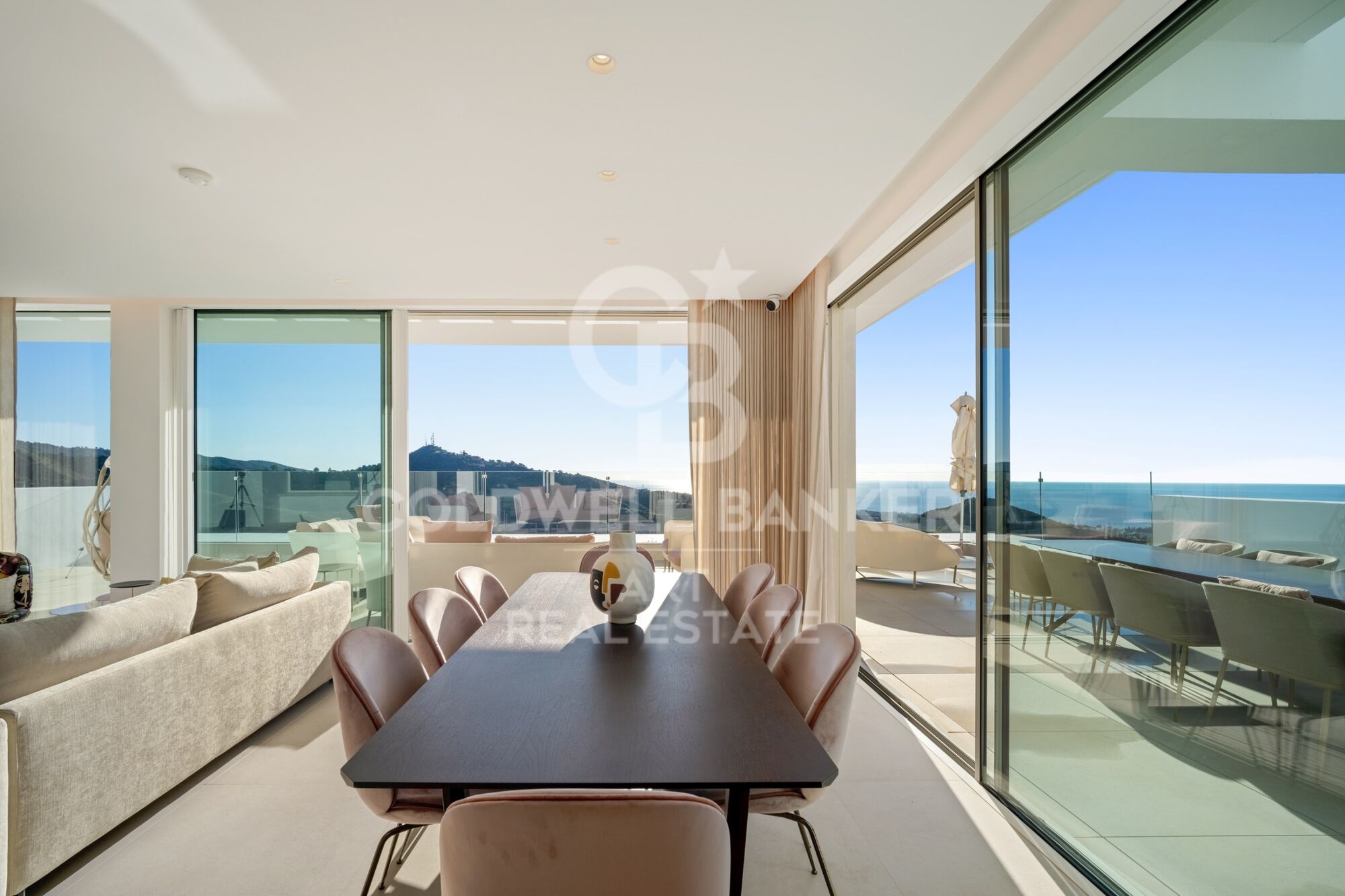 Penthouse Duplex de Luxe avec Piscine Privée et Vues Panoramiques sur la Mer à Palo Alto, Ojén
