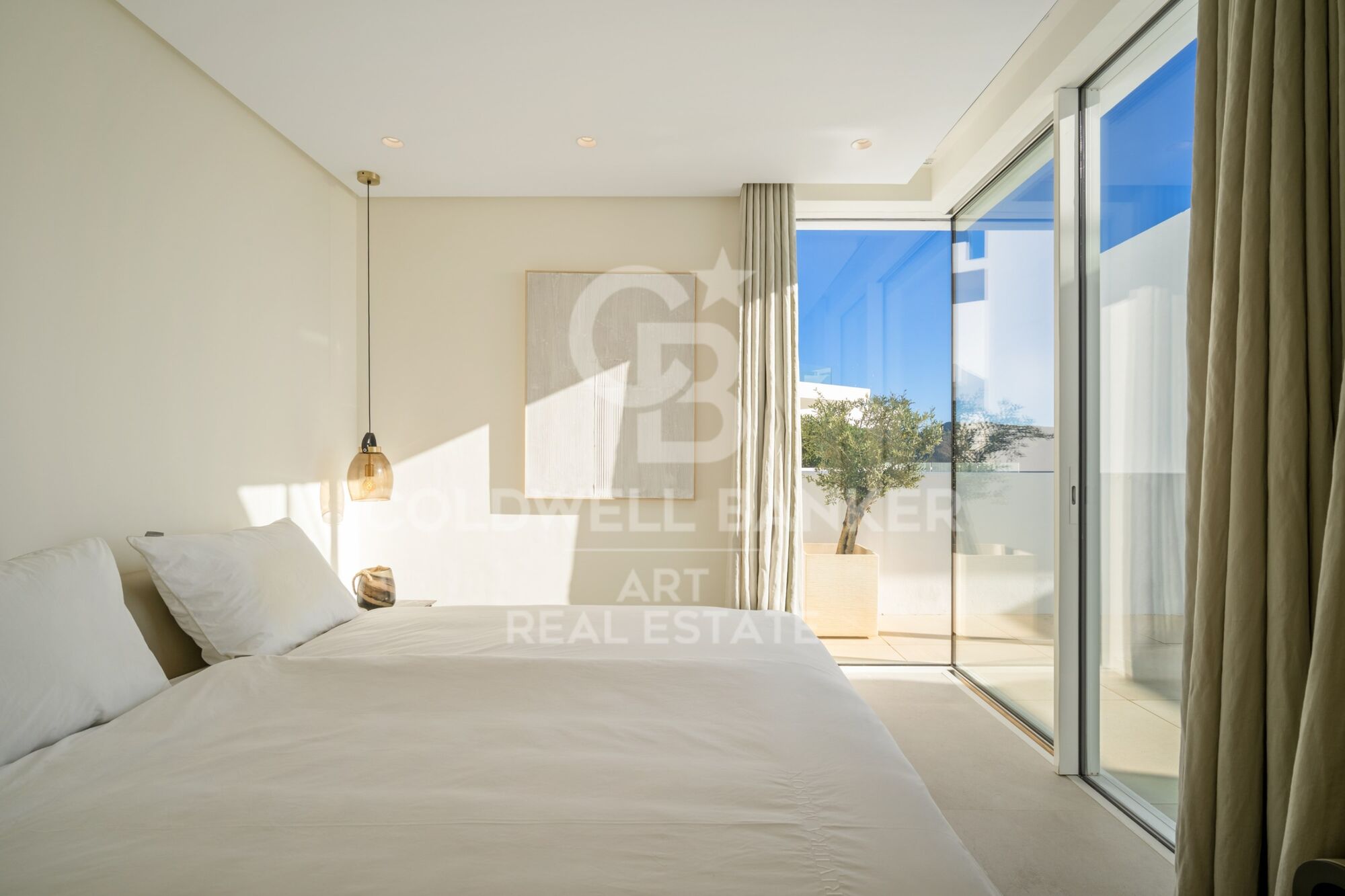 Penthouse Duplex de Luxe avec Piscine Privée et Vues Panoramiques sur la Mer à Palo Alto, Ojén