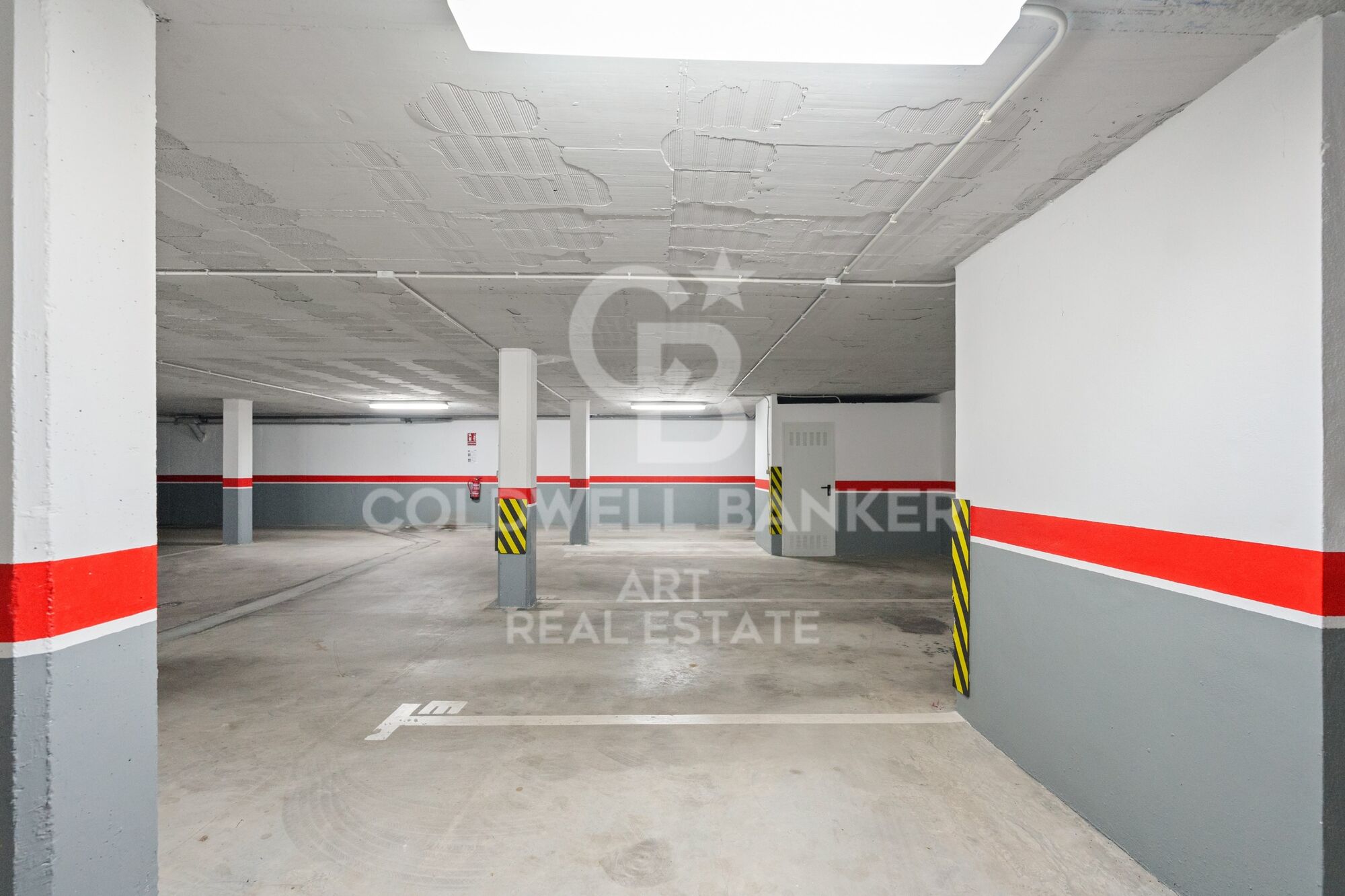 Ático Dúplex de Lujo con Piscina Privada y Vistas Panorámicas al Mar en Nueva Andalucía, Marbella