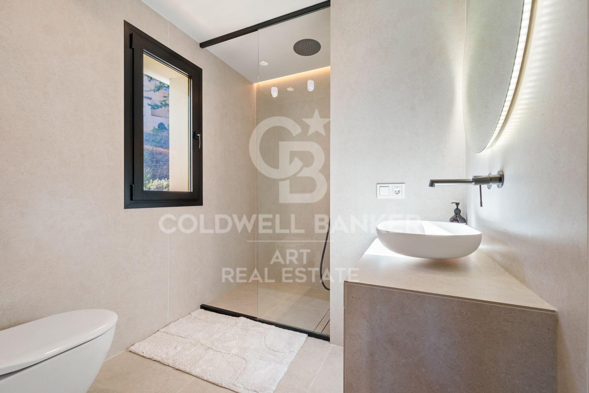 Luxuriöses Duplex-Penthouse mit Privatpool und Panoramablick auf das Meer in Nueva Andalucía, Marbella