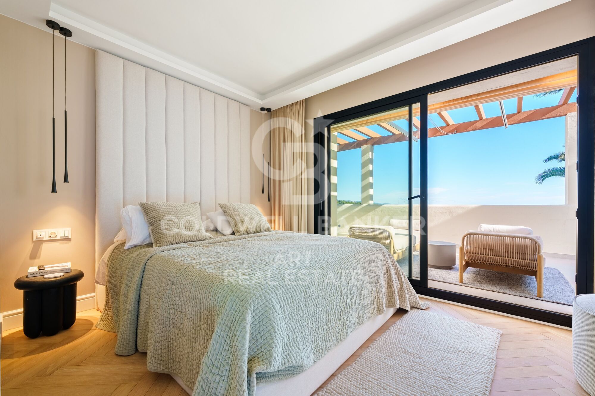Luxury Duplex Penthouse with Private Pool and Panoramic Sea Views in Nueva Andalucía, Marbella