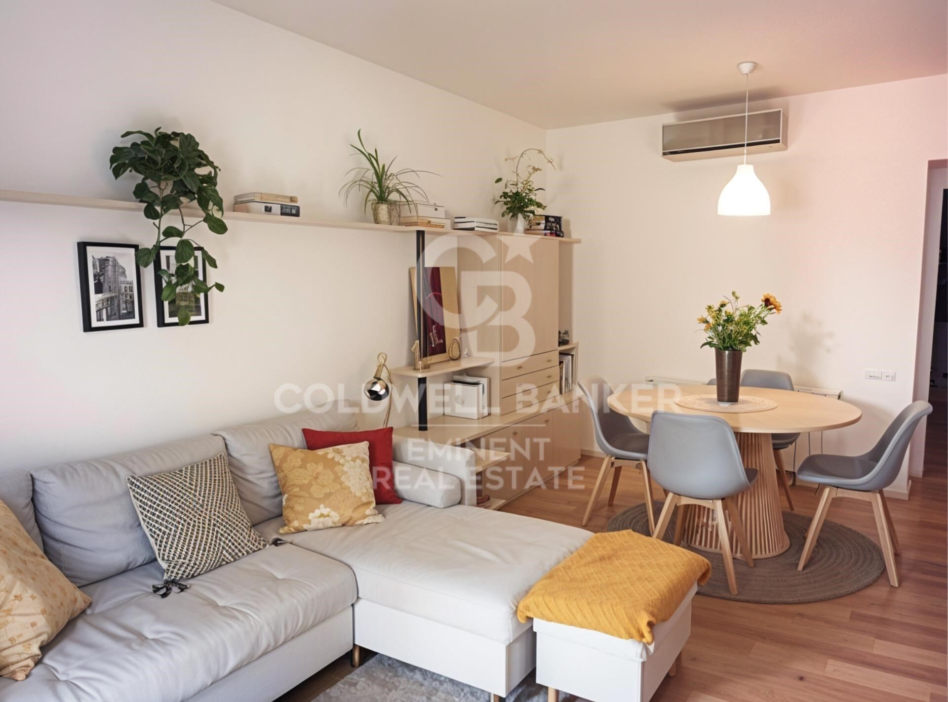 Helle Außenwohnung mit Parkplatz im Herzen von Sarrià, neben den FGC