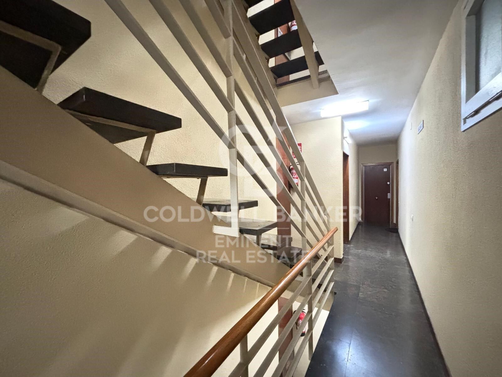 Bright exterior apartment with parking in the heart of Sarrià, next to FGC