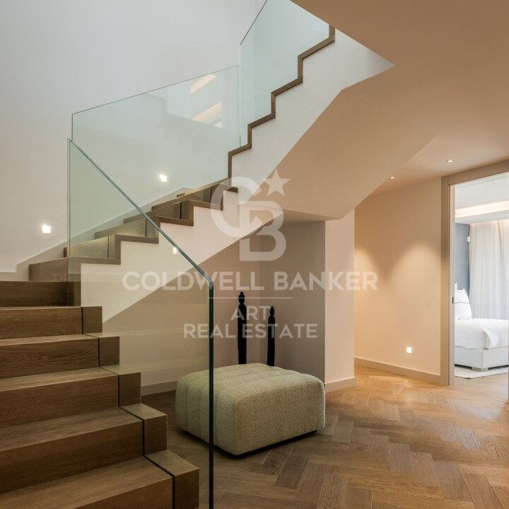 Neu gebaute villa mit infinity-pool und panoramablick auf das meer in Marbella