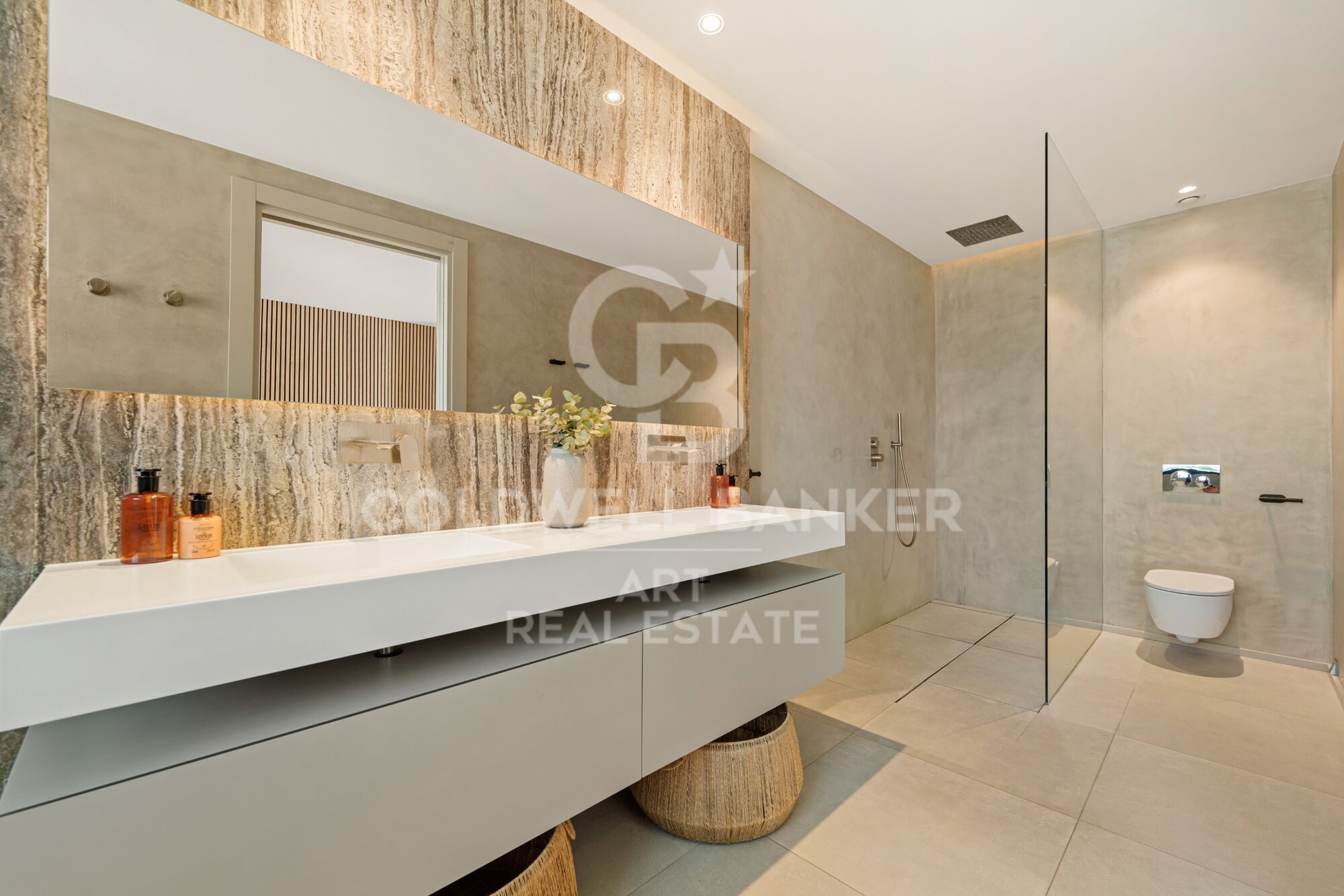 Villa contemporánea de lujo con piscina privada y vistas panorámicas en Nueva Andalucía, Marbella