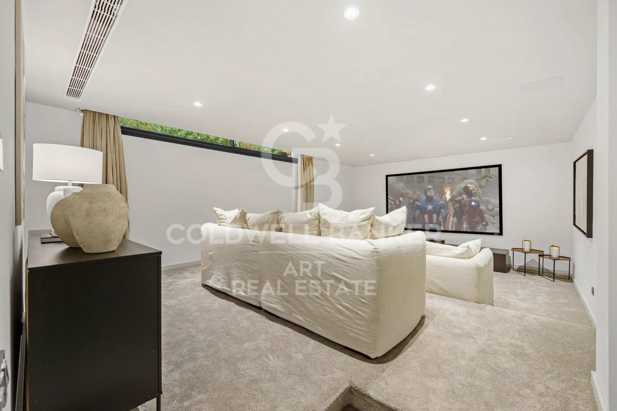 Villa contemporánea de lujo con piscina privada y vistas panorámicas en Nueva Andalucía, Marbella