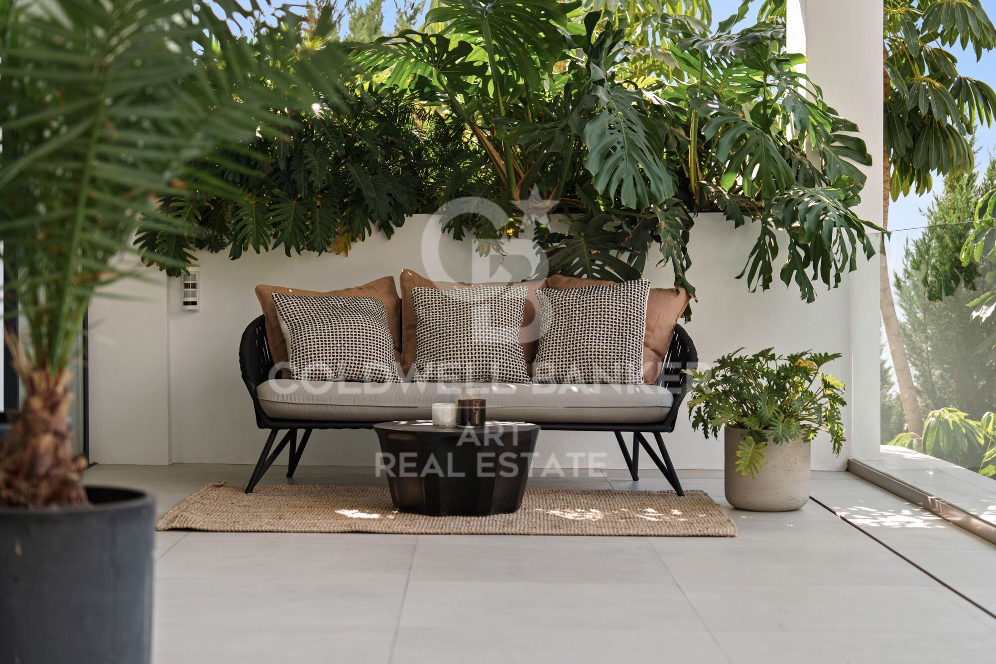 Villa contemporaine de luxe avec piscine privée et vues panoramiques à Nueva Andalucía, Marbella