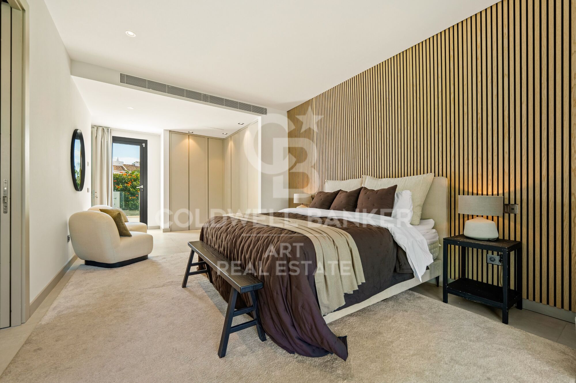 Luxuriöse zeitgenössische villa mit privatpool und panoramablick in Nueva Andalucía, Marbella
