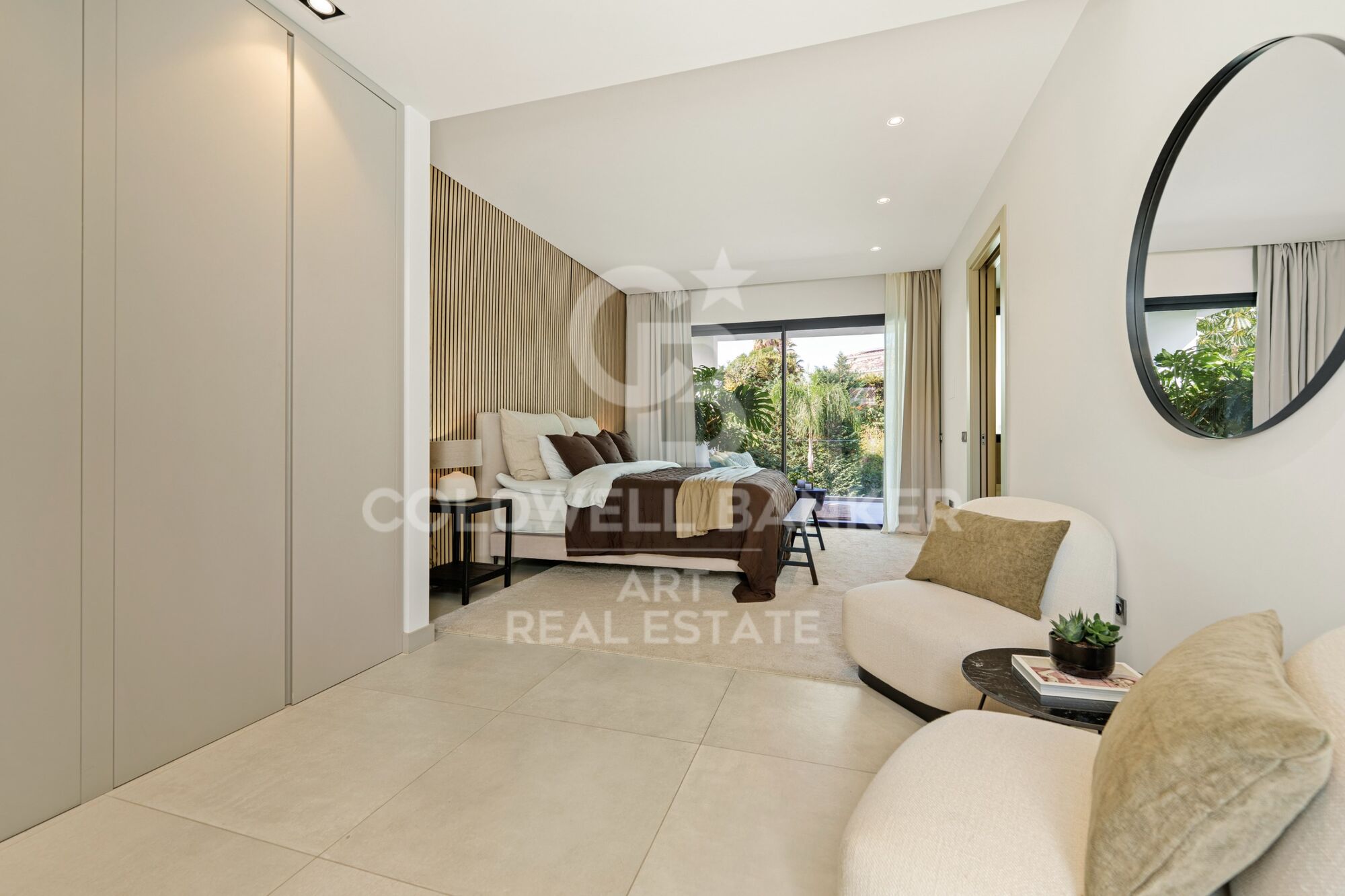 Luxuriöse zeitgenössische villa mit privatpool und panoramablick in Nueva Andalucía, Marbella