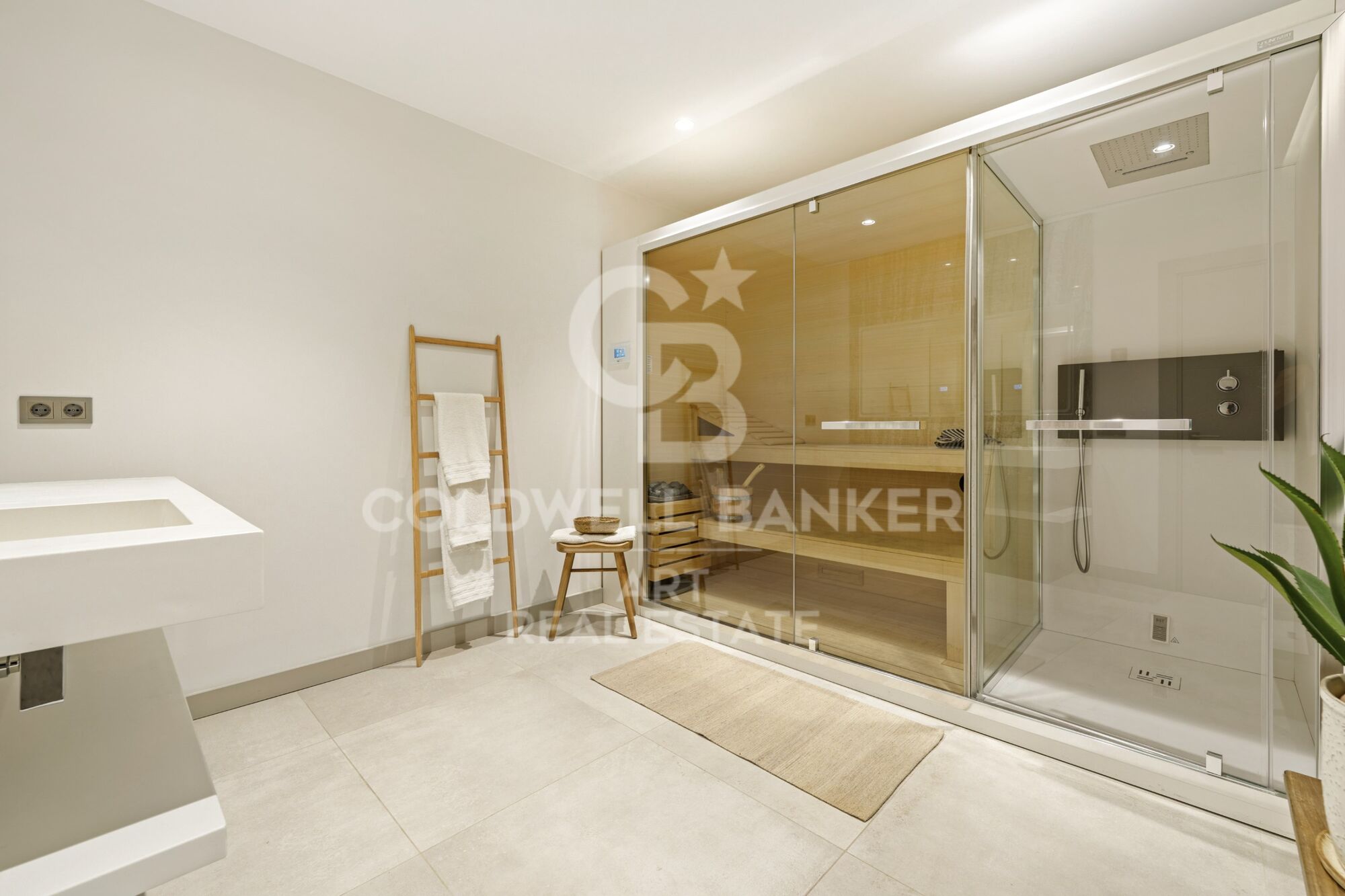 Villa contemporaine de luxe avec piscine privée et vues panoramiques à Nueva Andalucía, Marbella