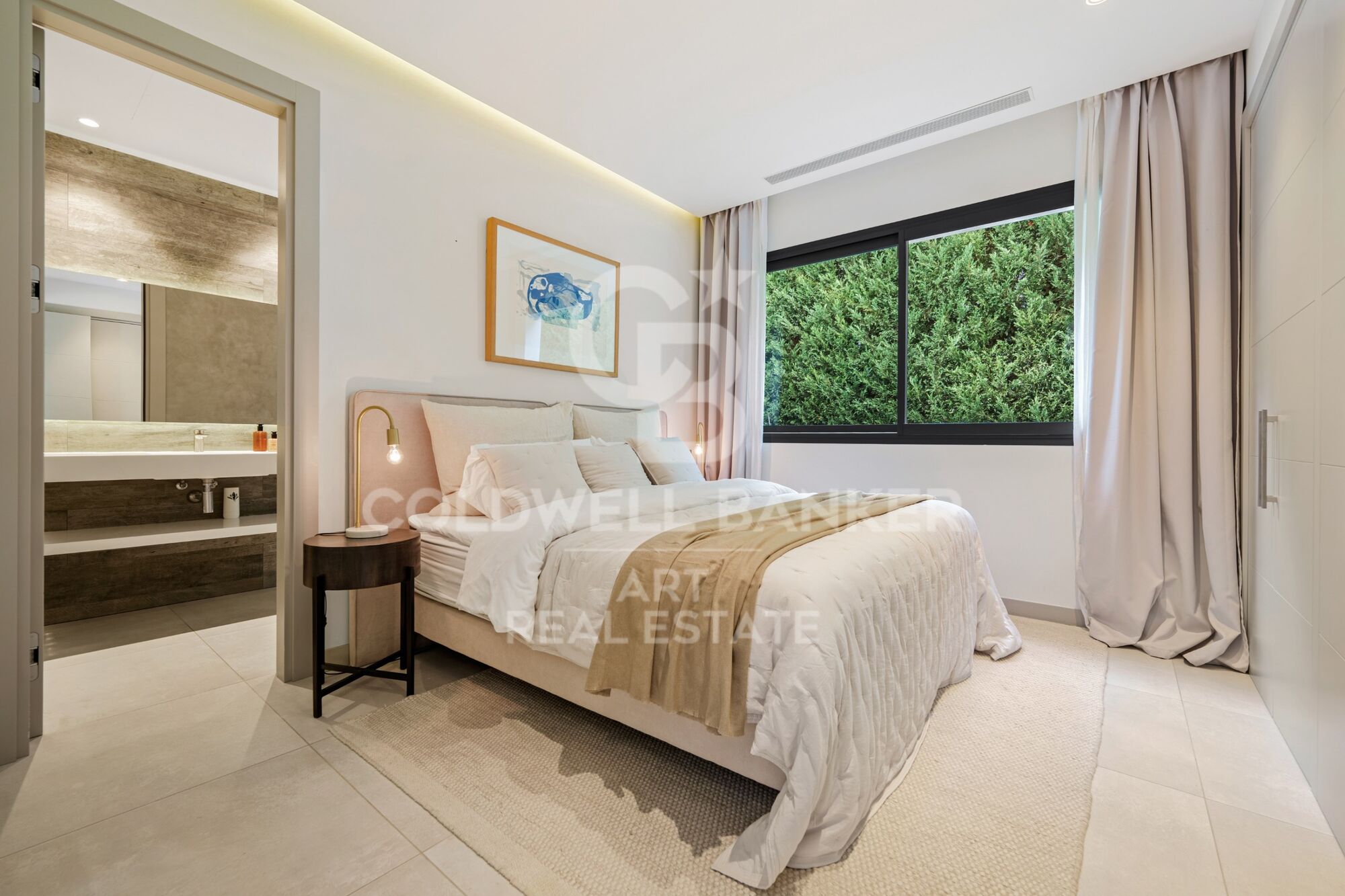 Luxuriöse zeitgenössische villa mit privatpool und panoramablick in Nueva Andalucía, Marbella