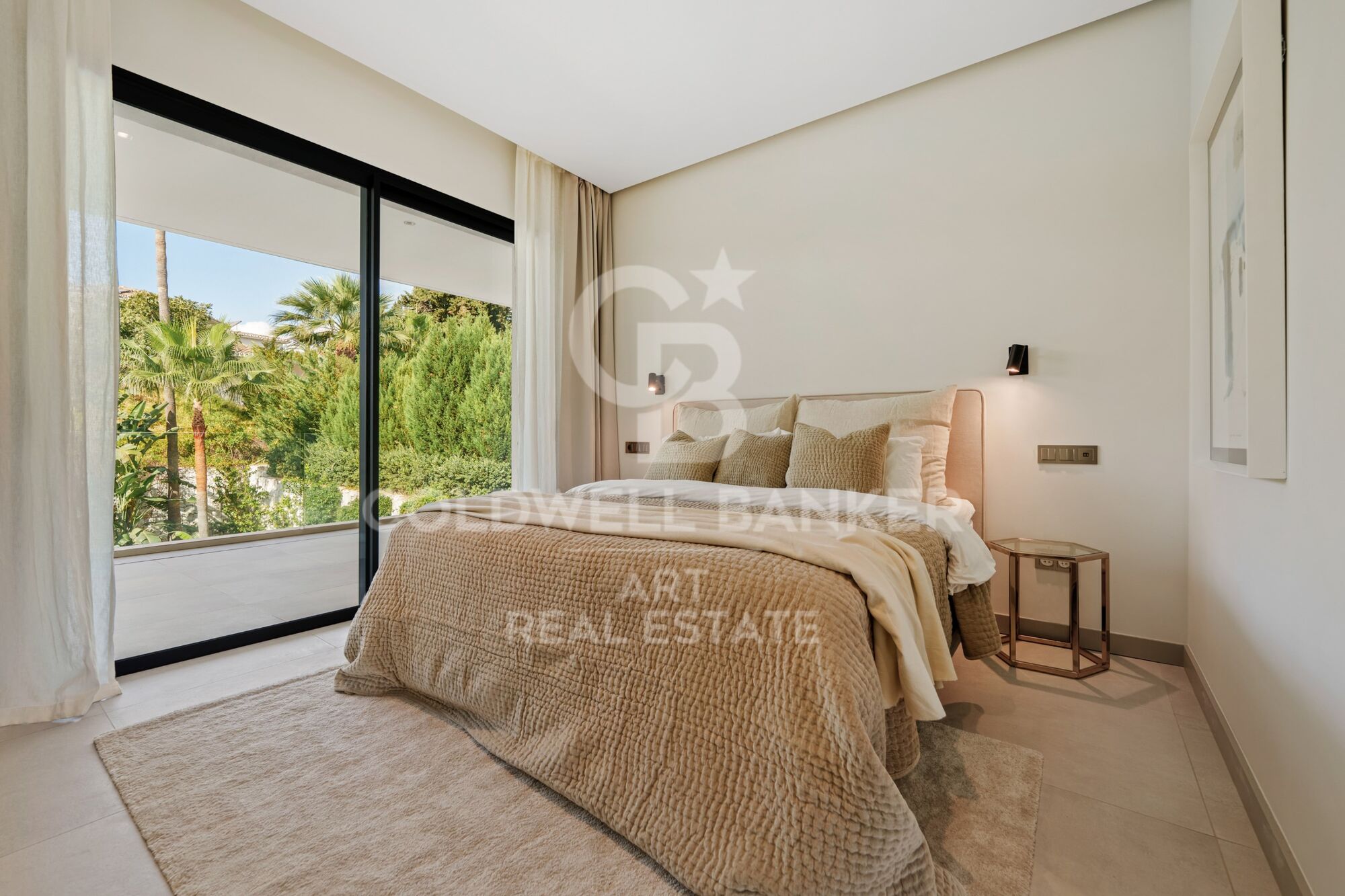 Luxuriöse zeitgenössische villa mit privatpool und panoramablick in Nueva Andalucía, Marbella