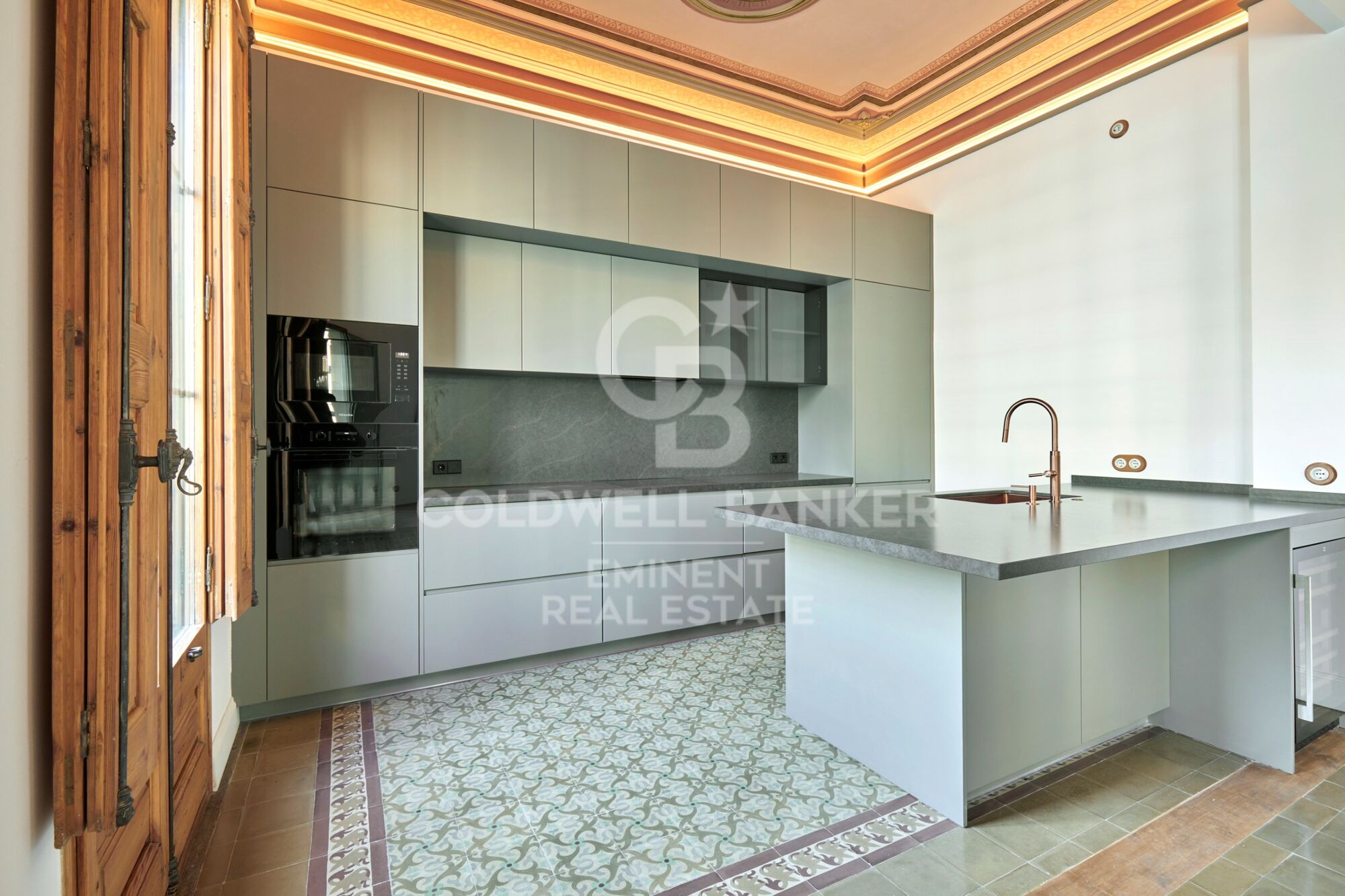 Renovierte Wohnung zum Verkauf in L'Antiga Esquerra de l'Eixample