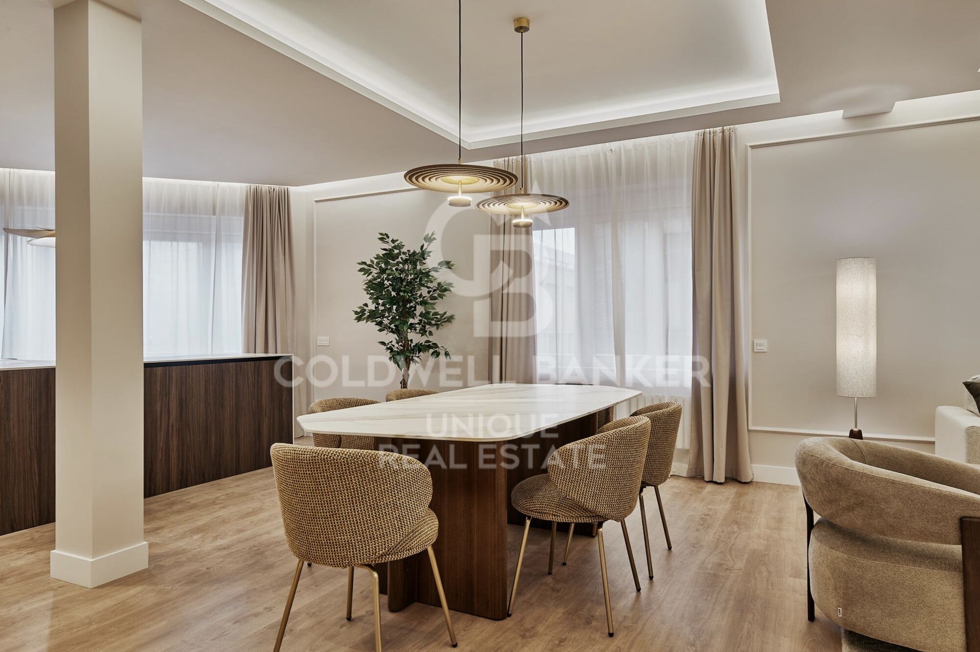 Renovierte Außenwohnung mit drei Schlafzimmern in Goya, Madrid.